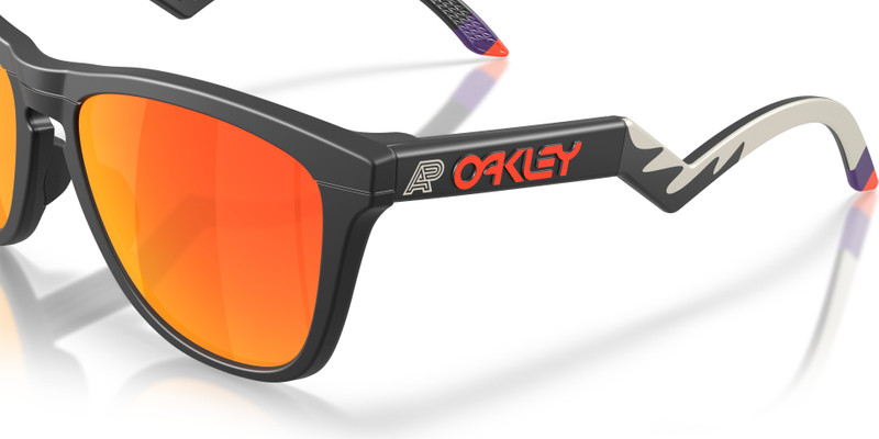 Oakley X Albino & Preto Frogskins™ Hybrid 6