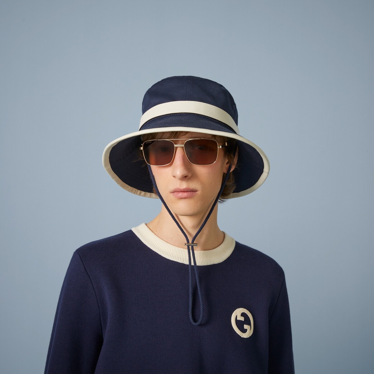 Cotton bucket hat with chin strap - 4