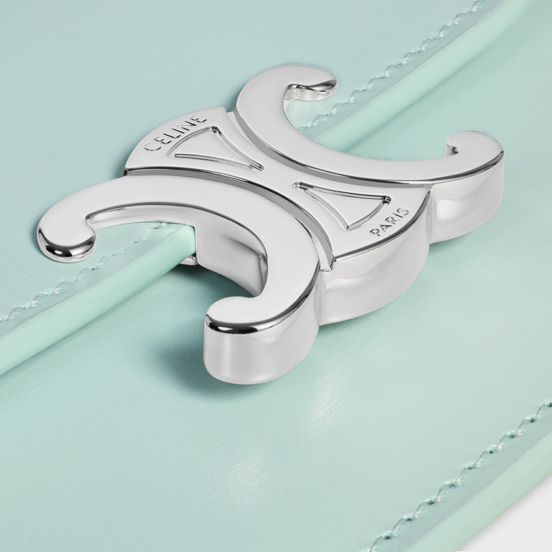 CARD HOLDER WITH FLAP TRIOMPHE IN Shiny calfskin 5