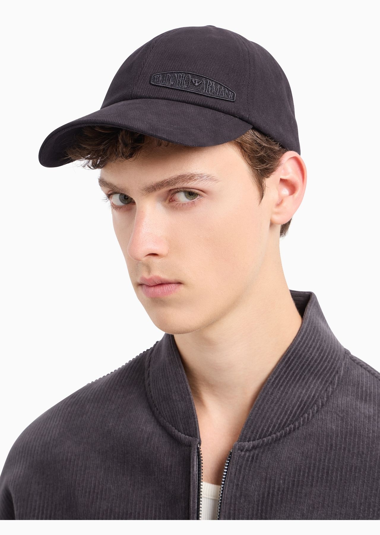 Cotton baseball cap with embroidered logo - 3