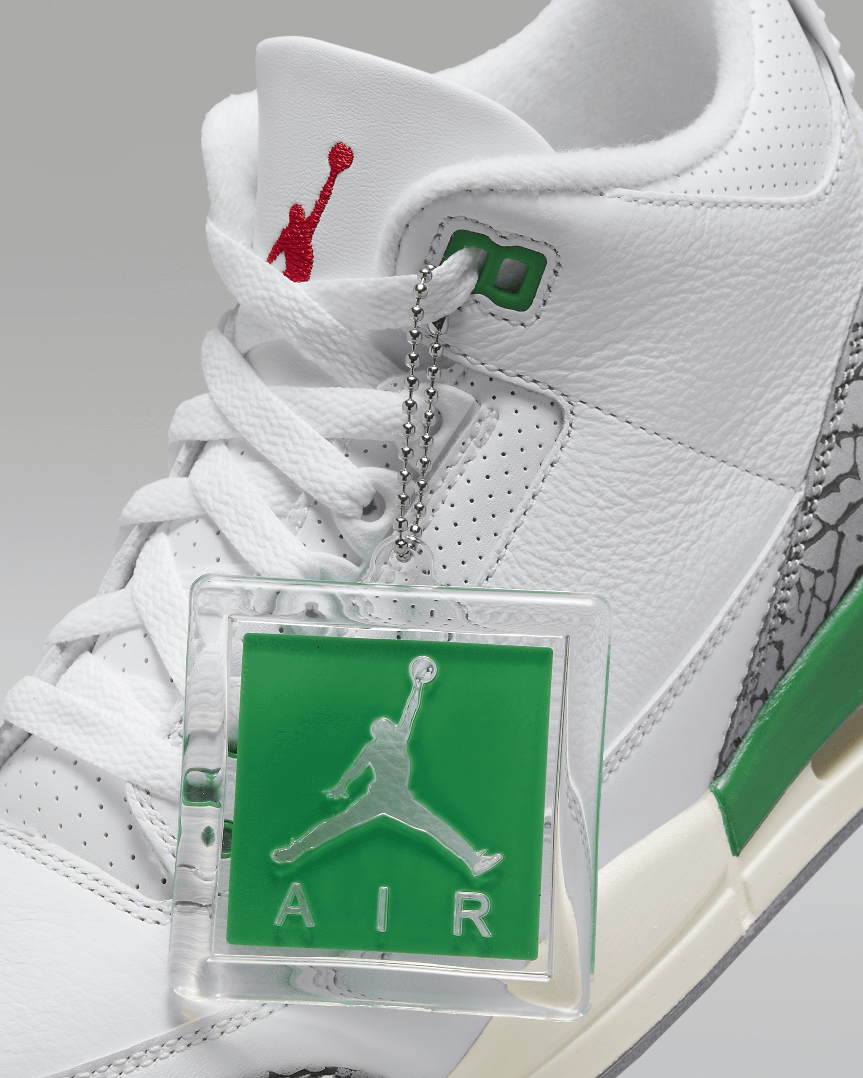 Air Jordan 3 Retro Women's Shoes - 9