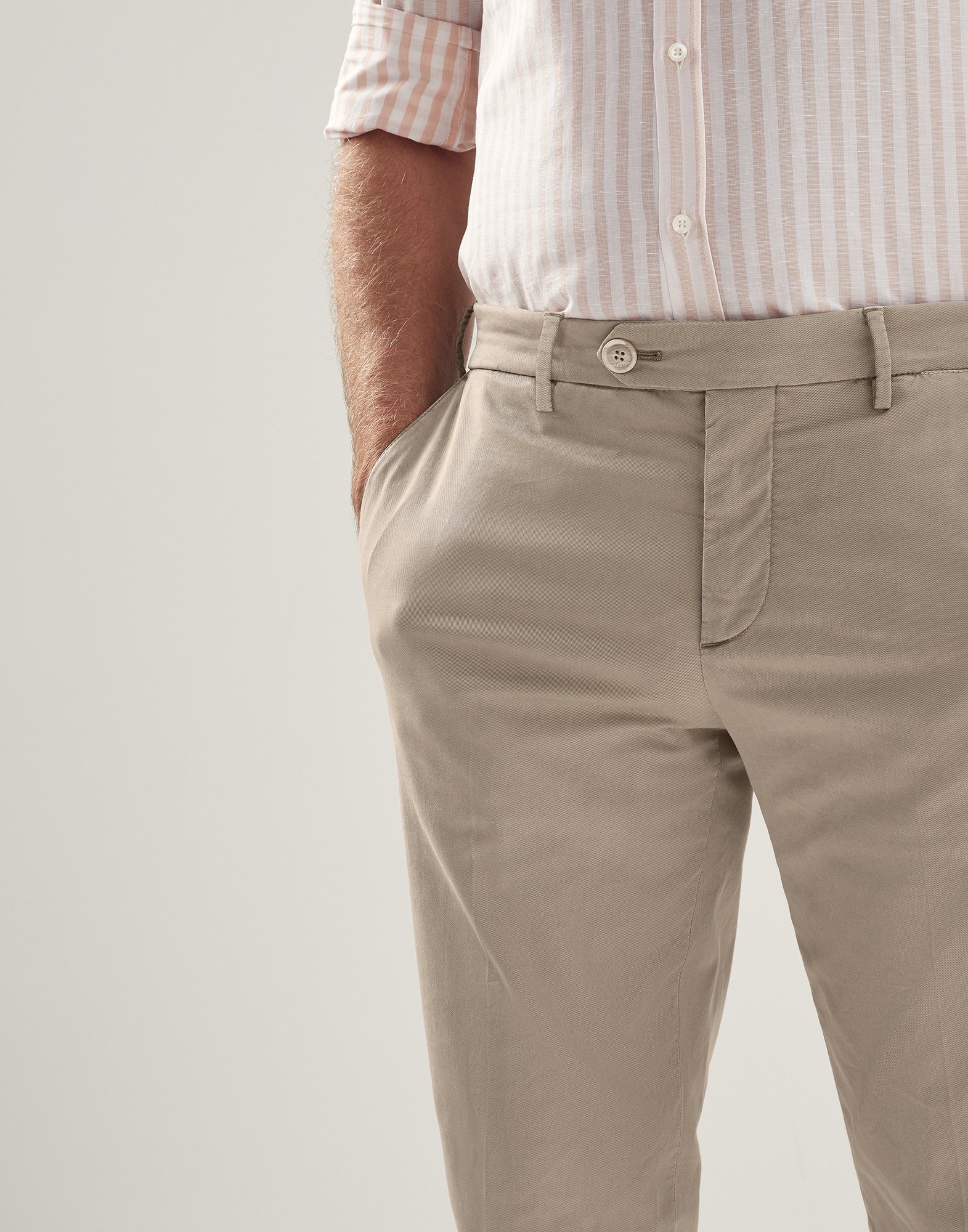 Garment-dyed Italian fit trousers in American Pima comfort cotton gabardine - 3