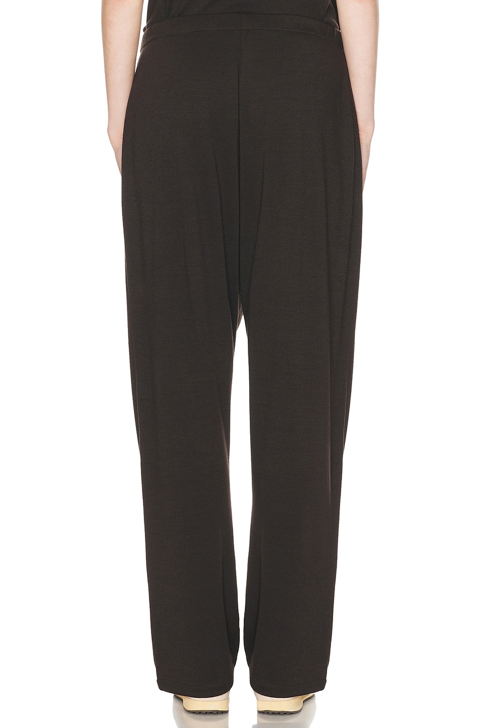 Nevia Pant - 3