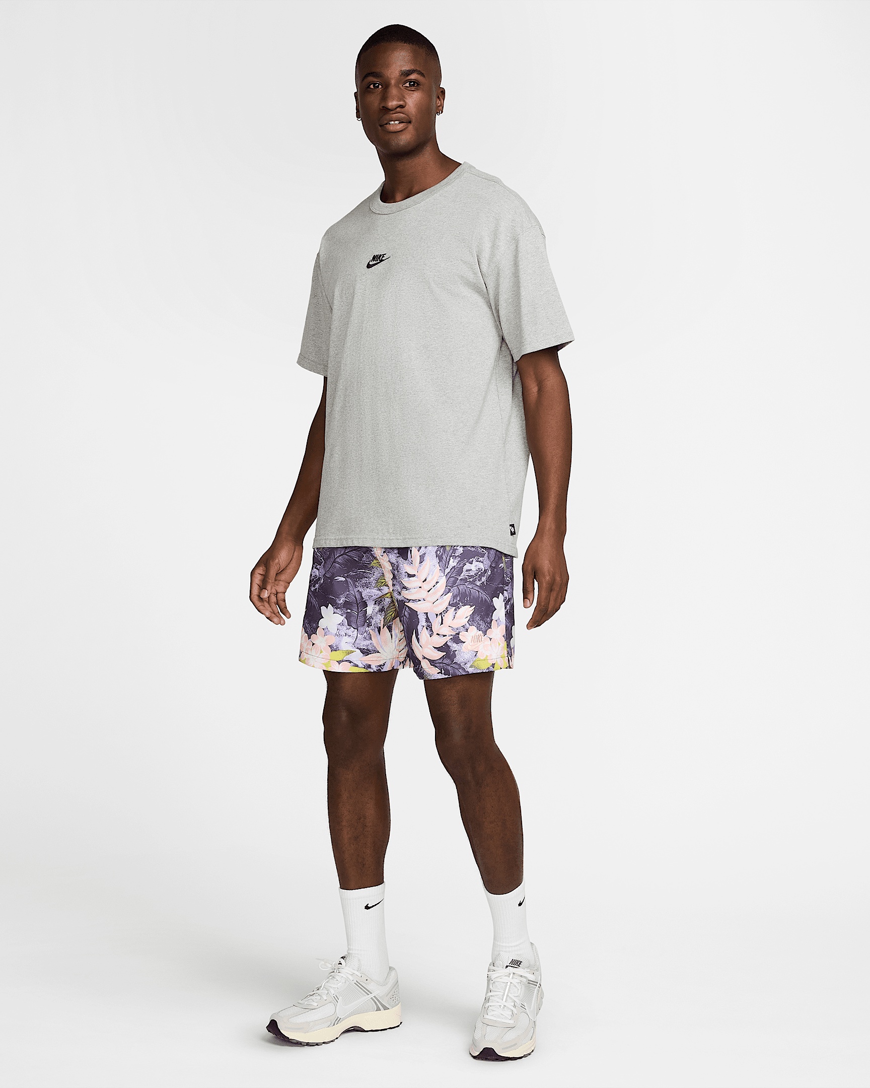 Nike Club Men's Flow Shorts - 7