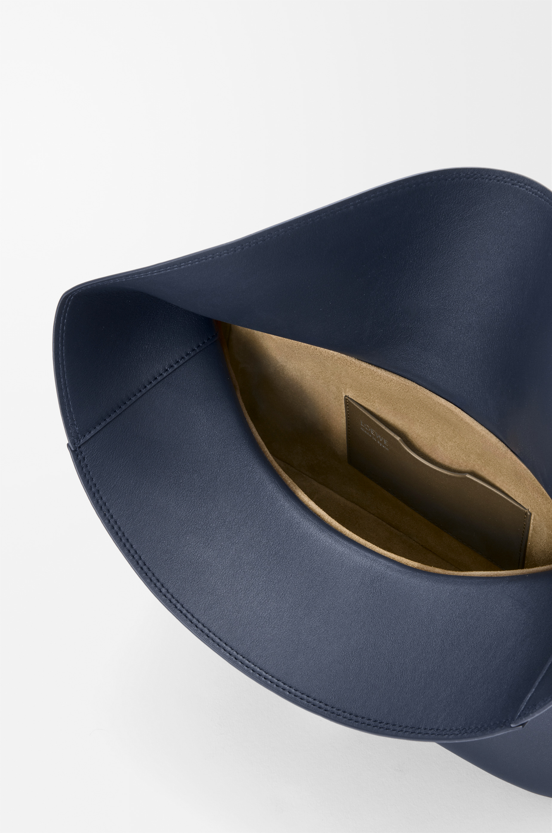 Medium Ola bag in smooth calfskin - 8
