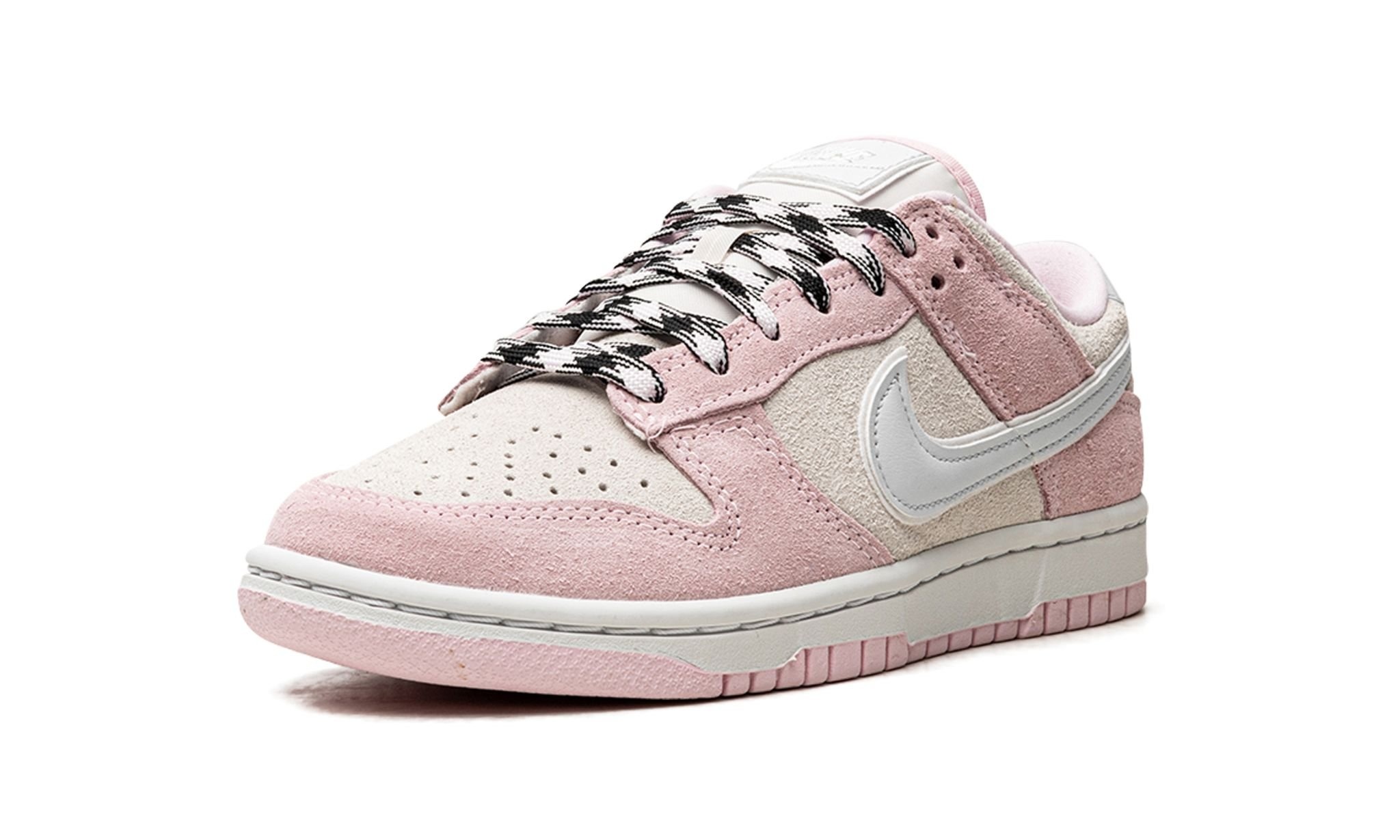 WMNS Dunk Low LX "Pink Foam" - 4