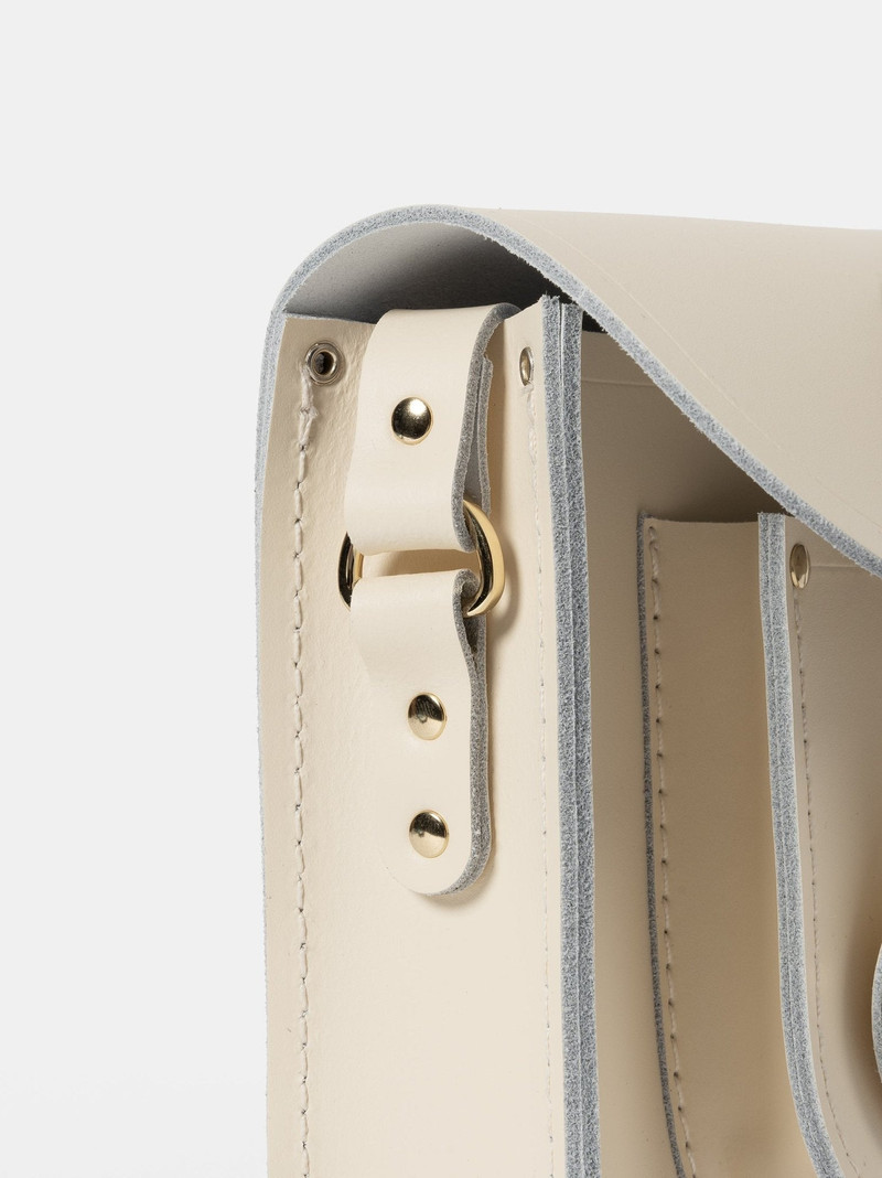 The 11 Inch Satchel - Vanilla 10