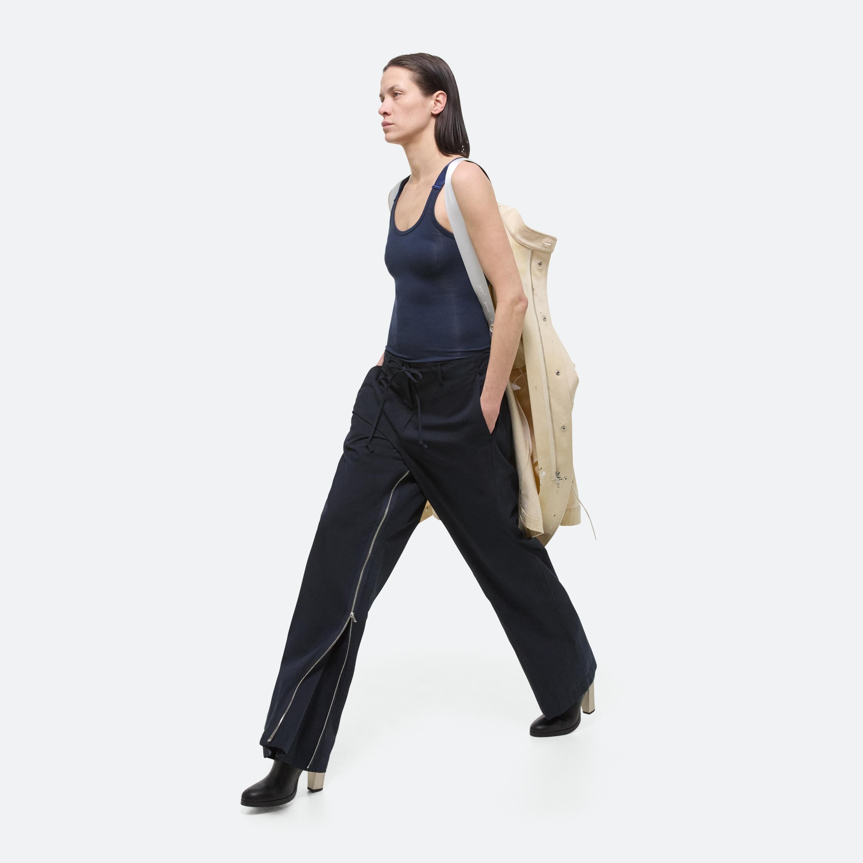 SEATBELT TANK - 7