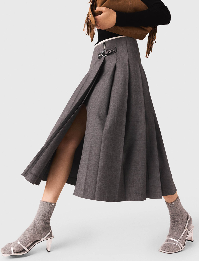 Long pleated skirt 3