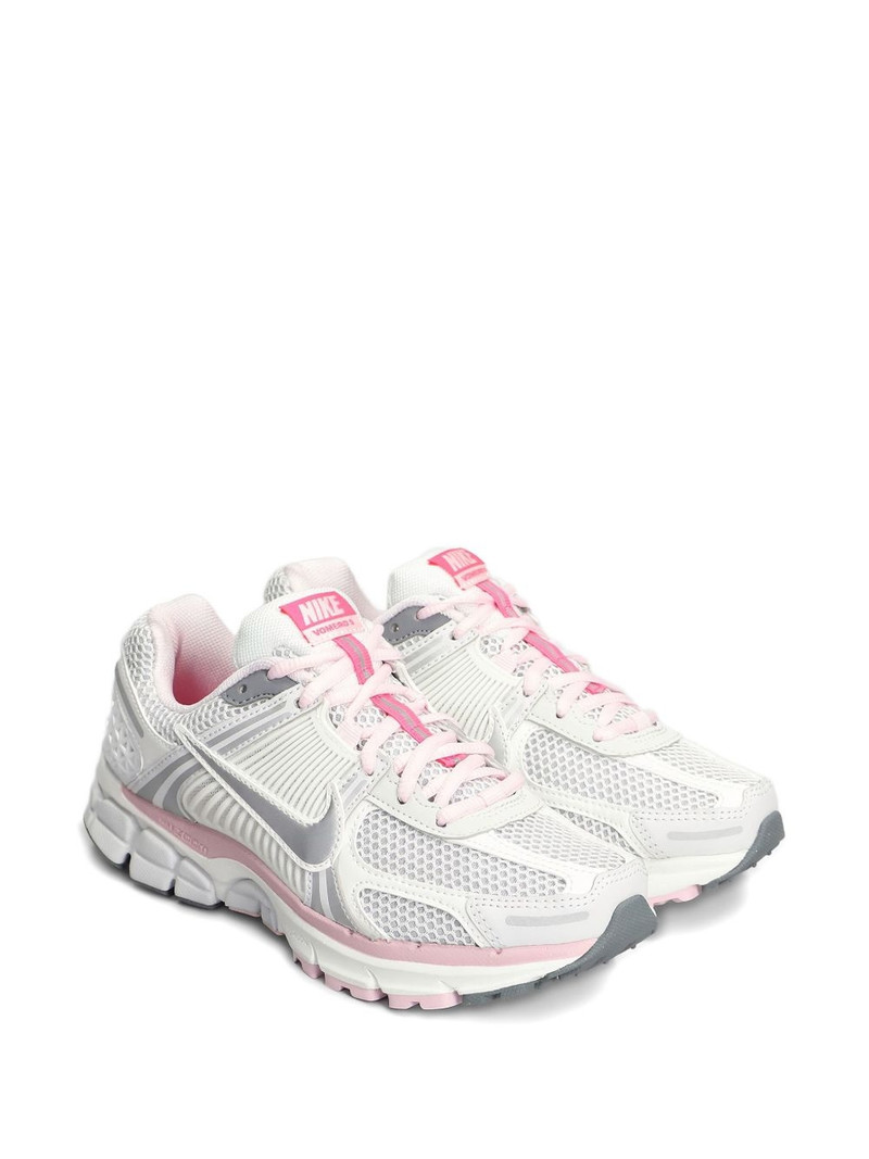 Nike Vomero sneakers outlook