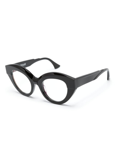 Kuboraum K35 cat eye-frame glasses outlook
