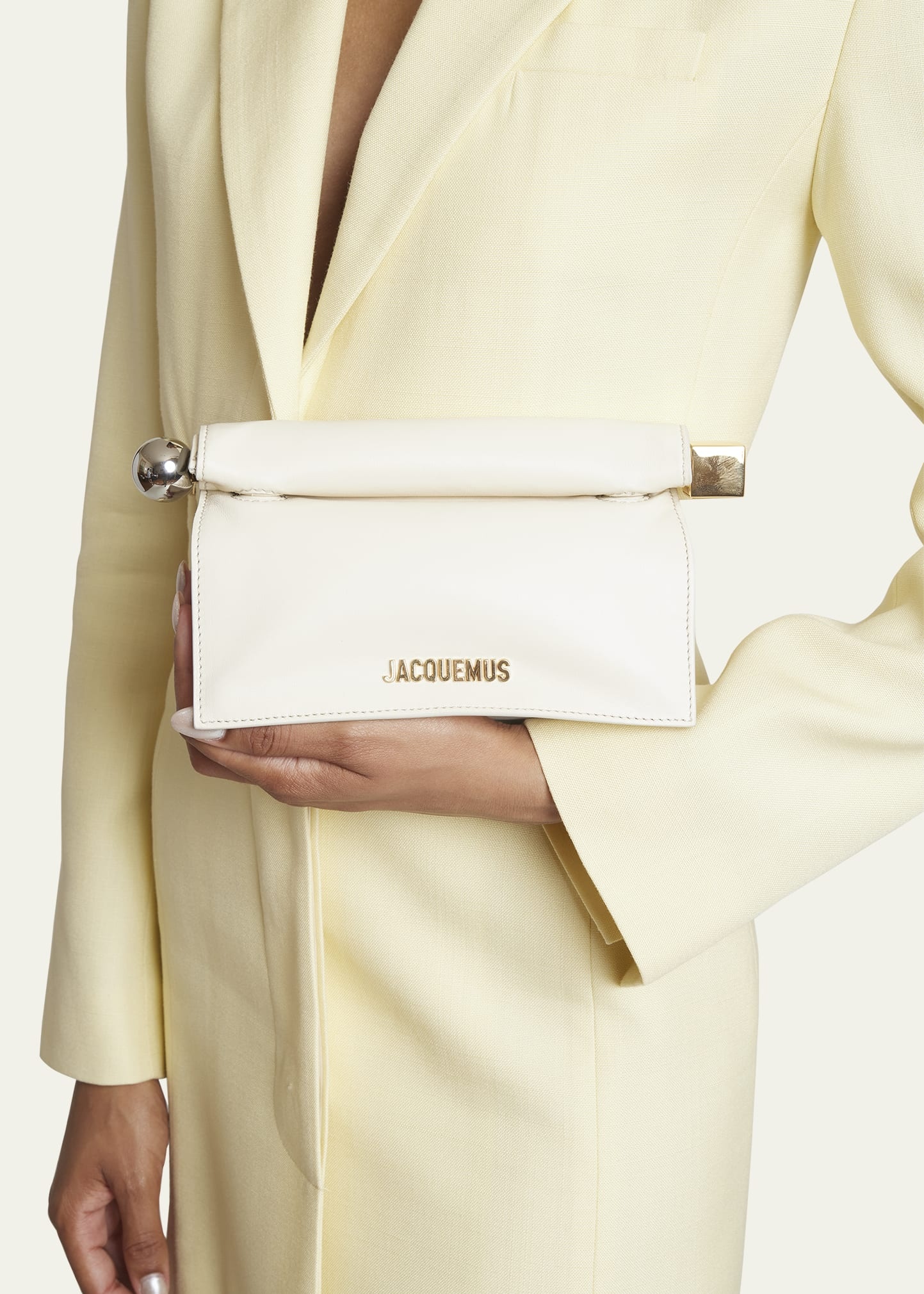 La Petite Pochette Rond Clutch Bag - 2