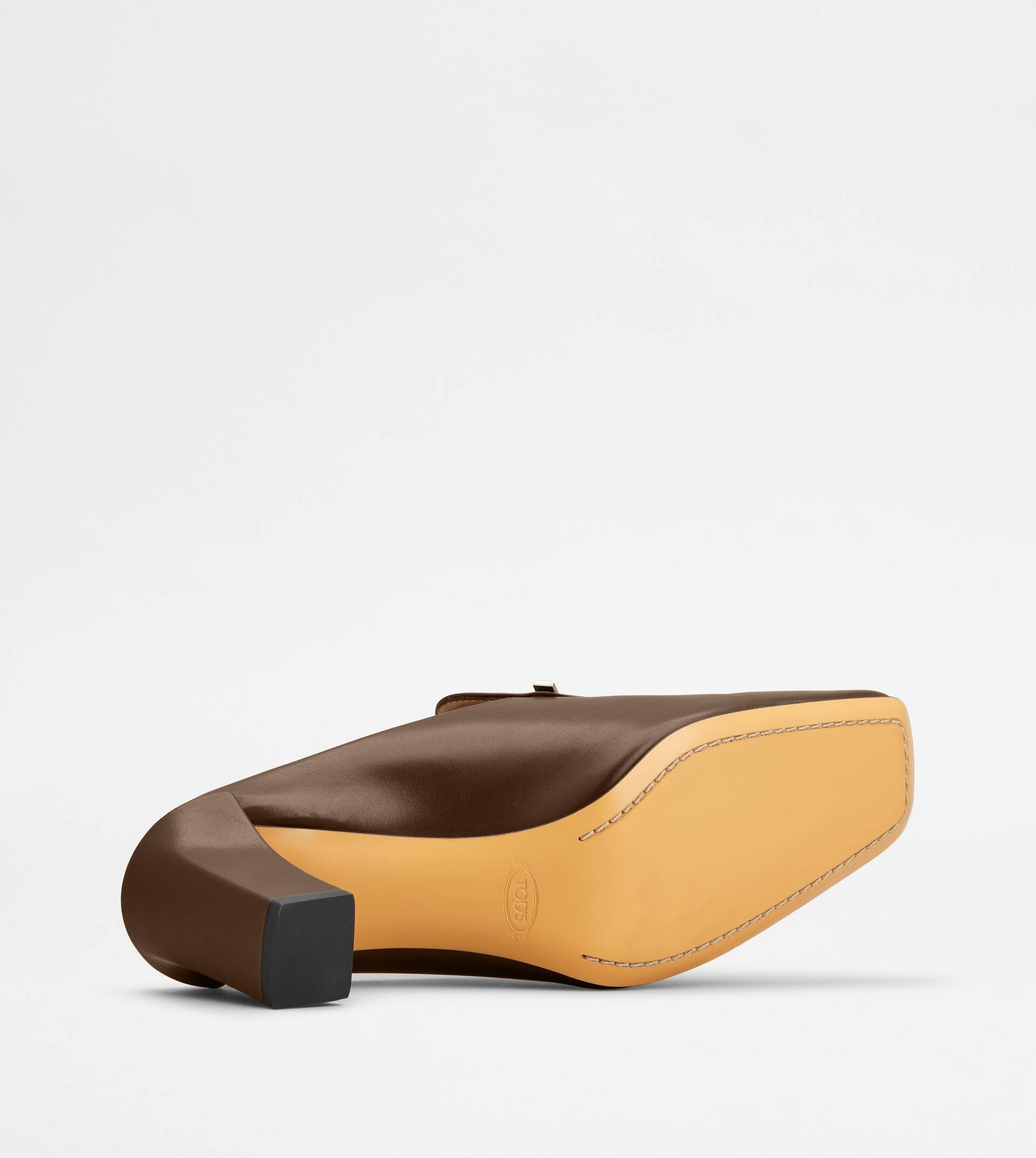 MULES IN LEATHER - BROWN - 5