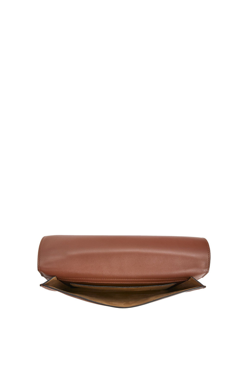 Gusset flat messenger bag in smooth calfskin 6