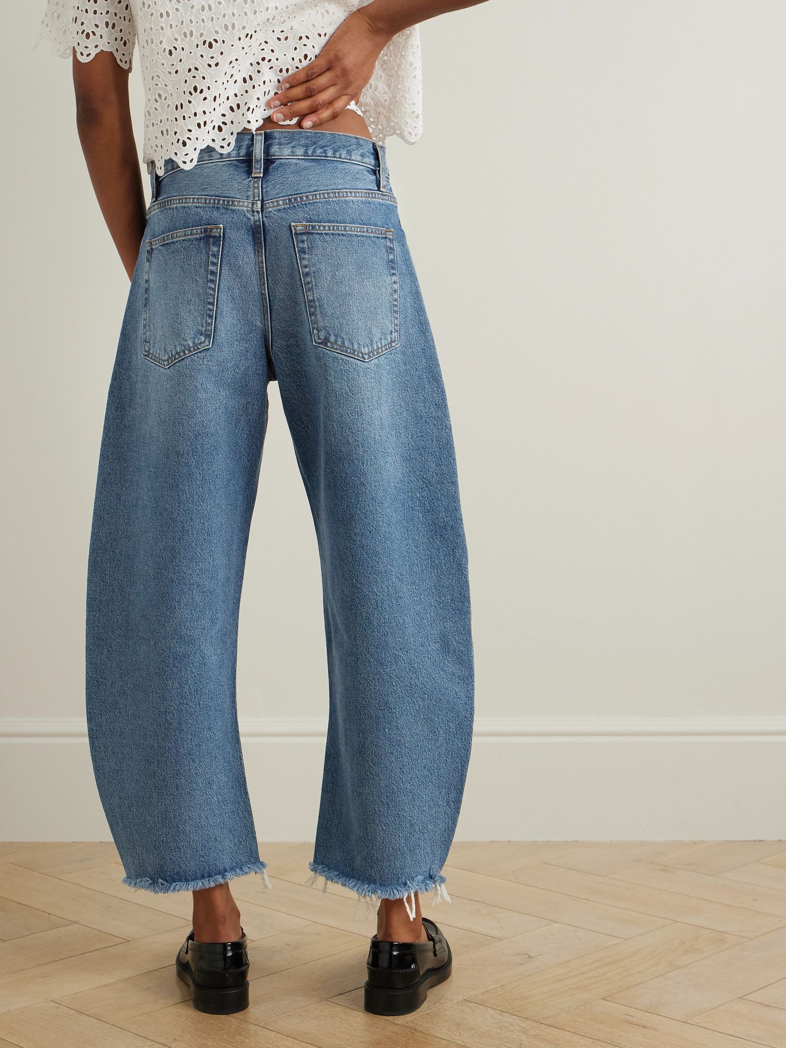 The Bubble Crop frayed high-rise barrel-leg jeans Mid denim - 4