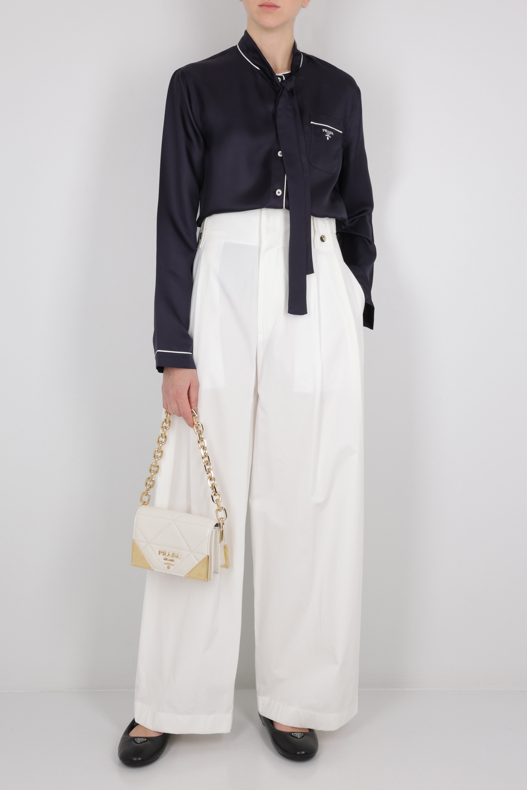 パンツ BOTTEGA VENETA COTTON BLEND WIDE LEG PANTS WITH INSIGNAS Bottega Veneta COTTON BLEND WIDE LEG PANTS WITH INSIGNAS