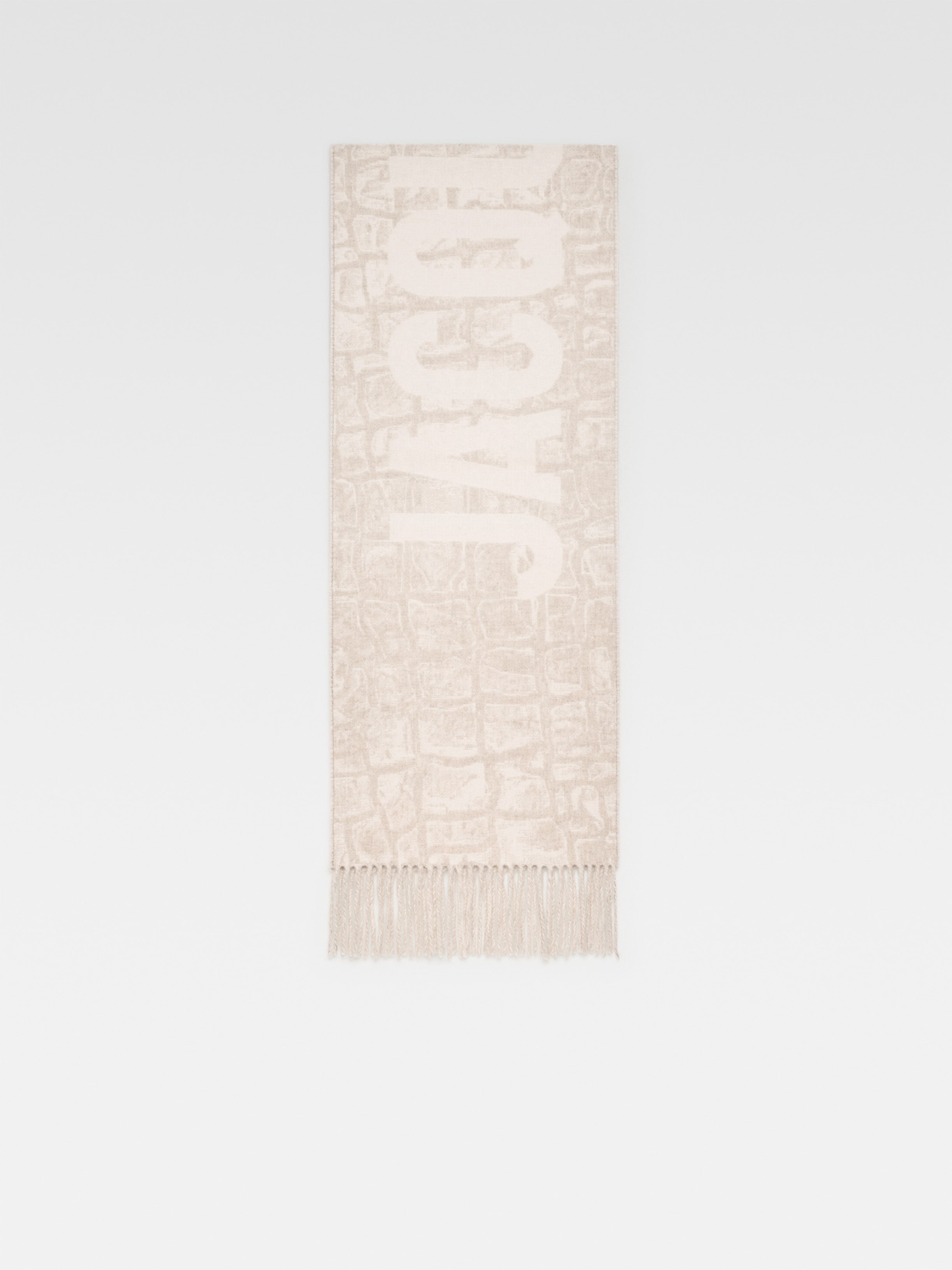 The Jacquemus scarf - 1