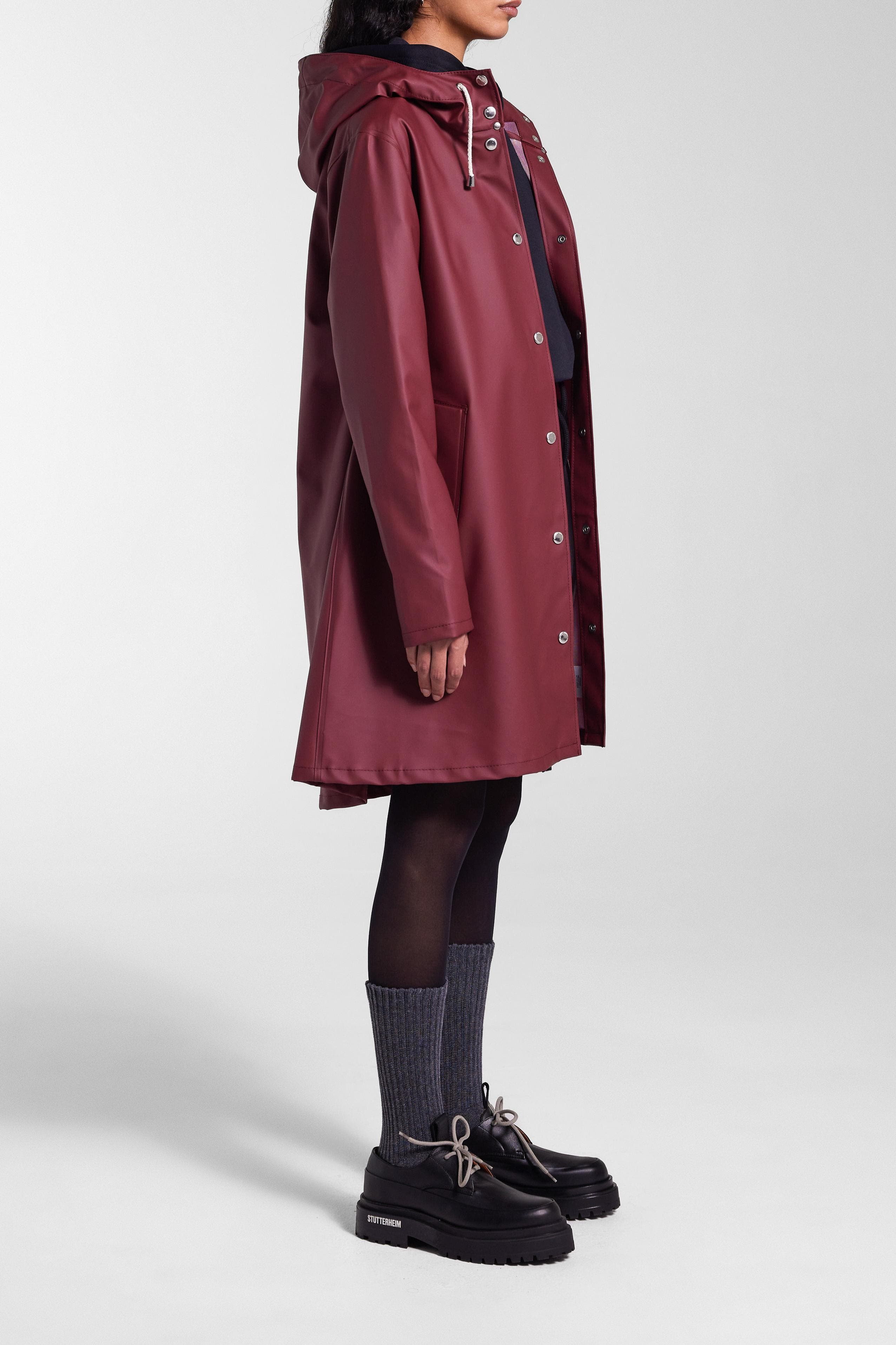 Stutterheim Mosebacke Lightweight Raincoat in Burgundy at Nordstrom - 8