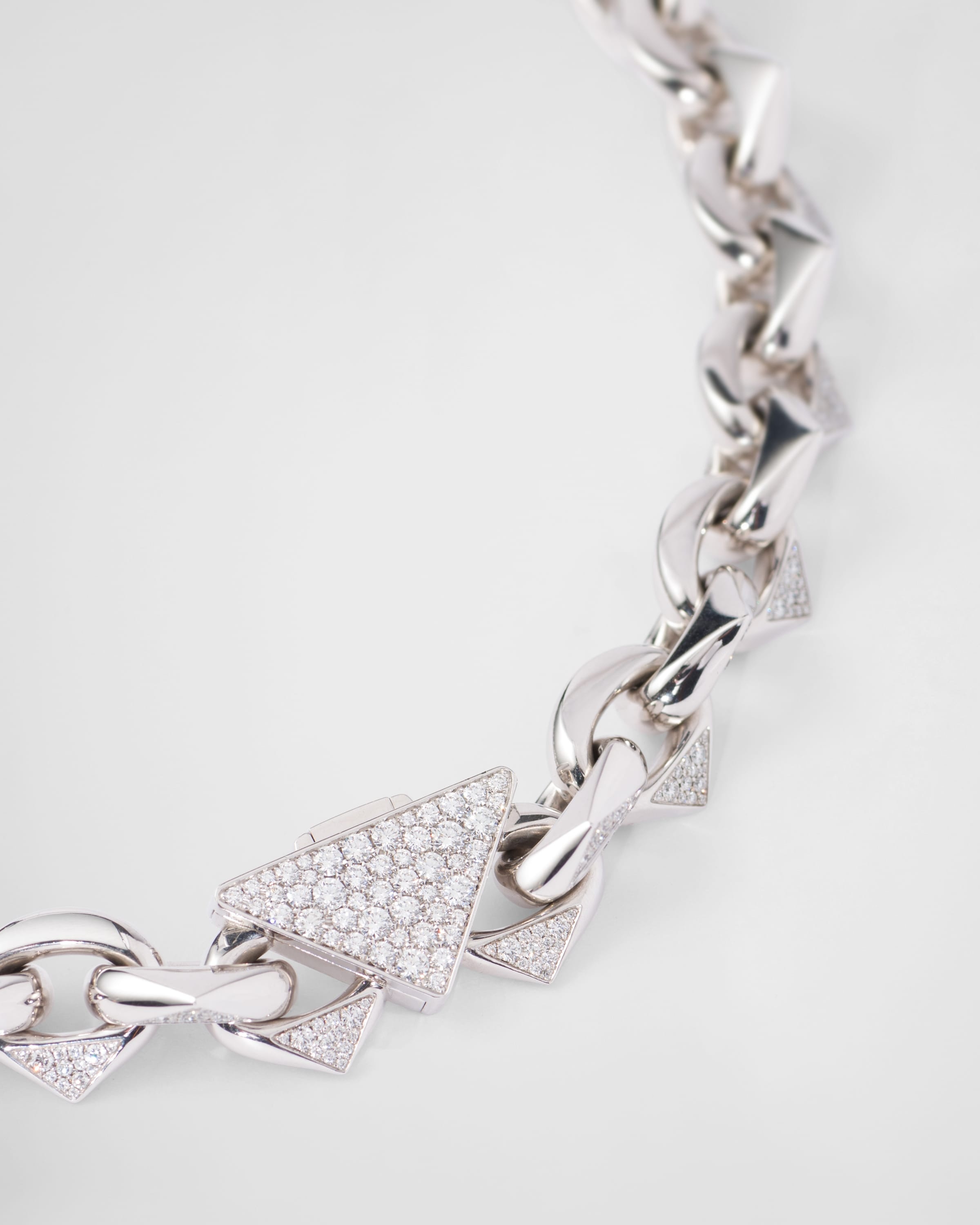 Eternal Gold chain necklace in white gold with pavé diamonds - 3