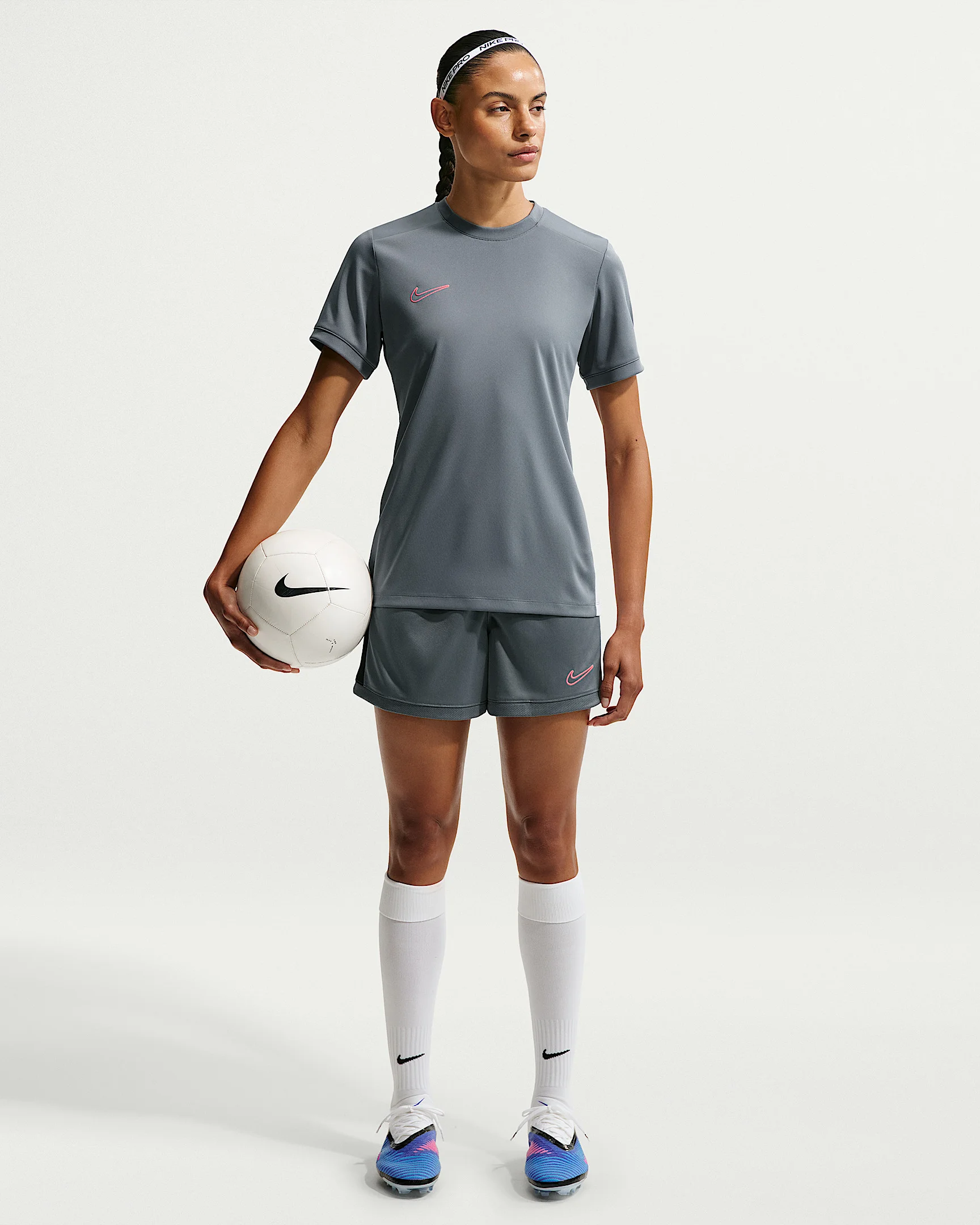 Nike Academy Women's Dri-FIT 4" Soccer Shorts - 1