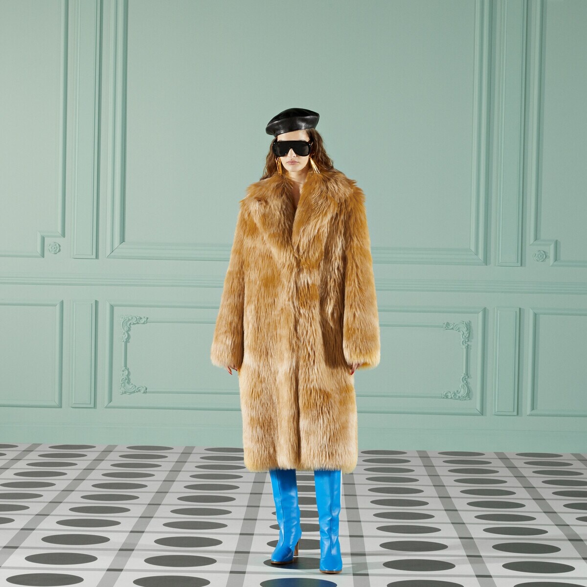Faux fur coat - 6