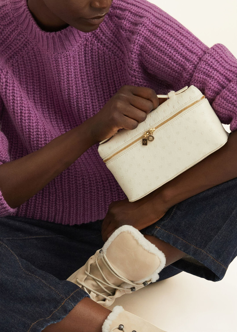 Loro Piana Extra Pocket L19 outlook