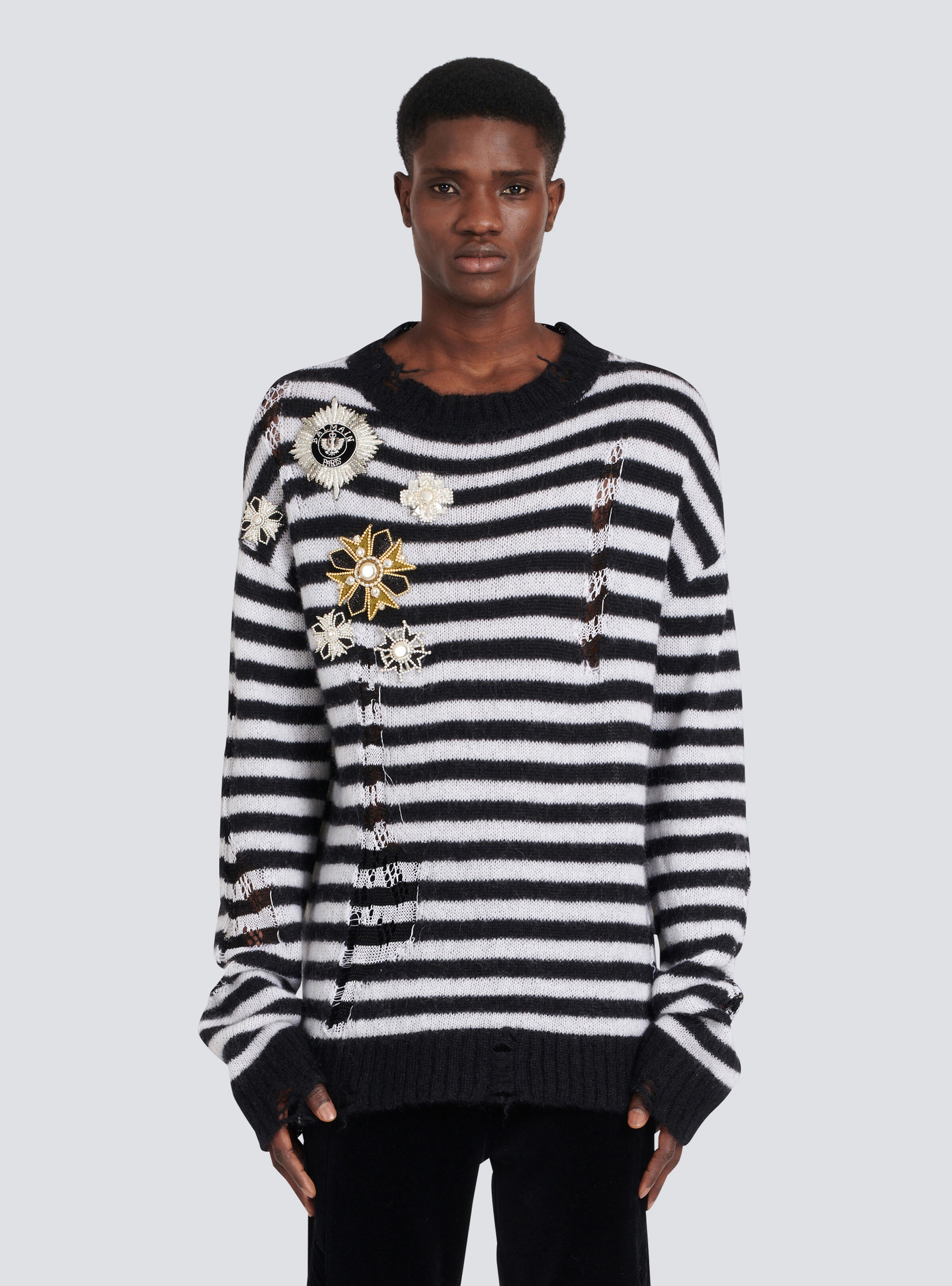 Ripped knit nautical sweater with brooches - 7