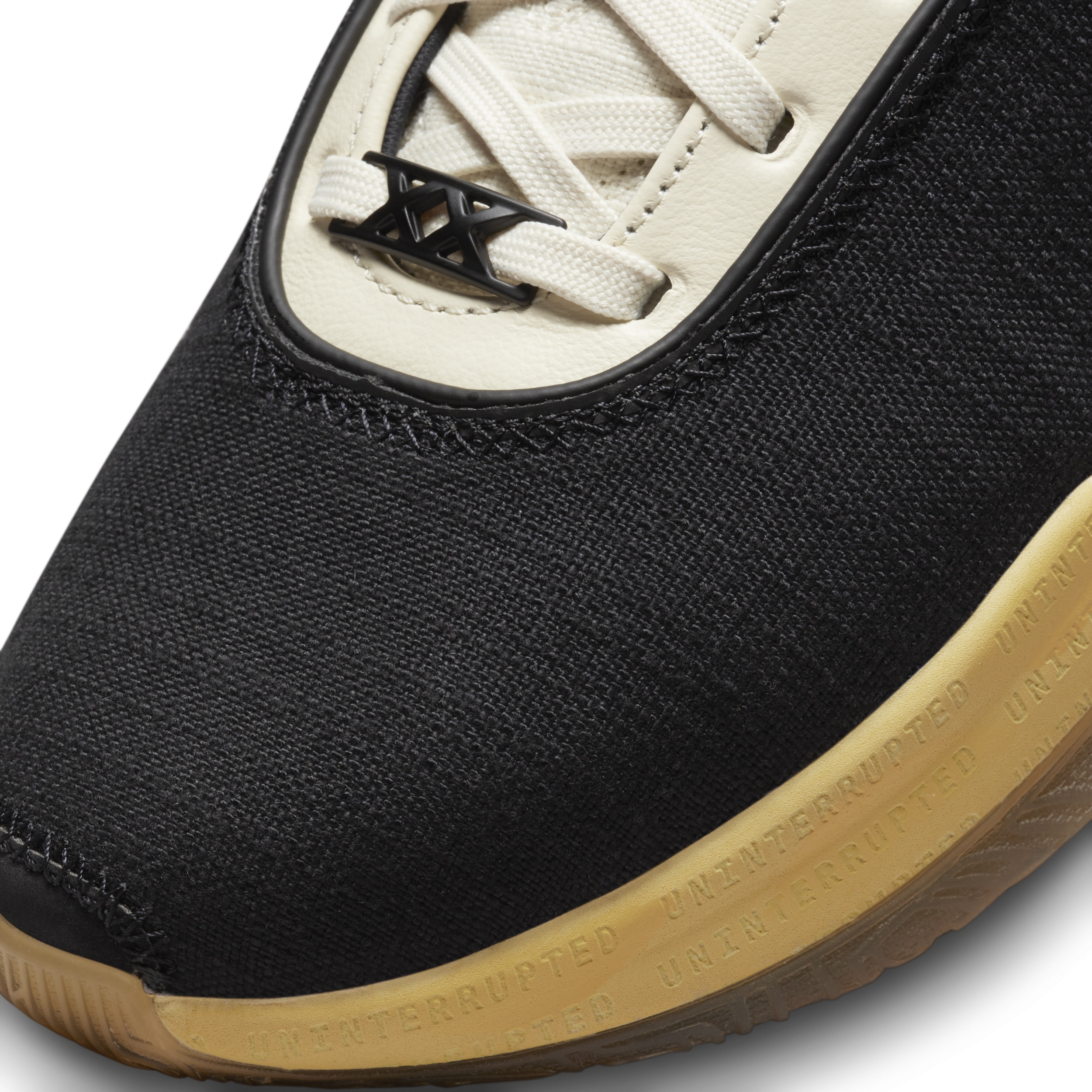 LeBron 20 UNINTERRUPTED EP Basketball Shoes - 7