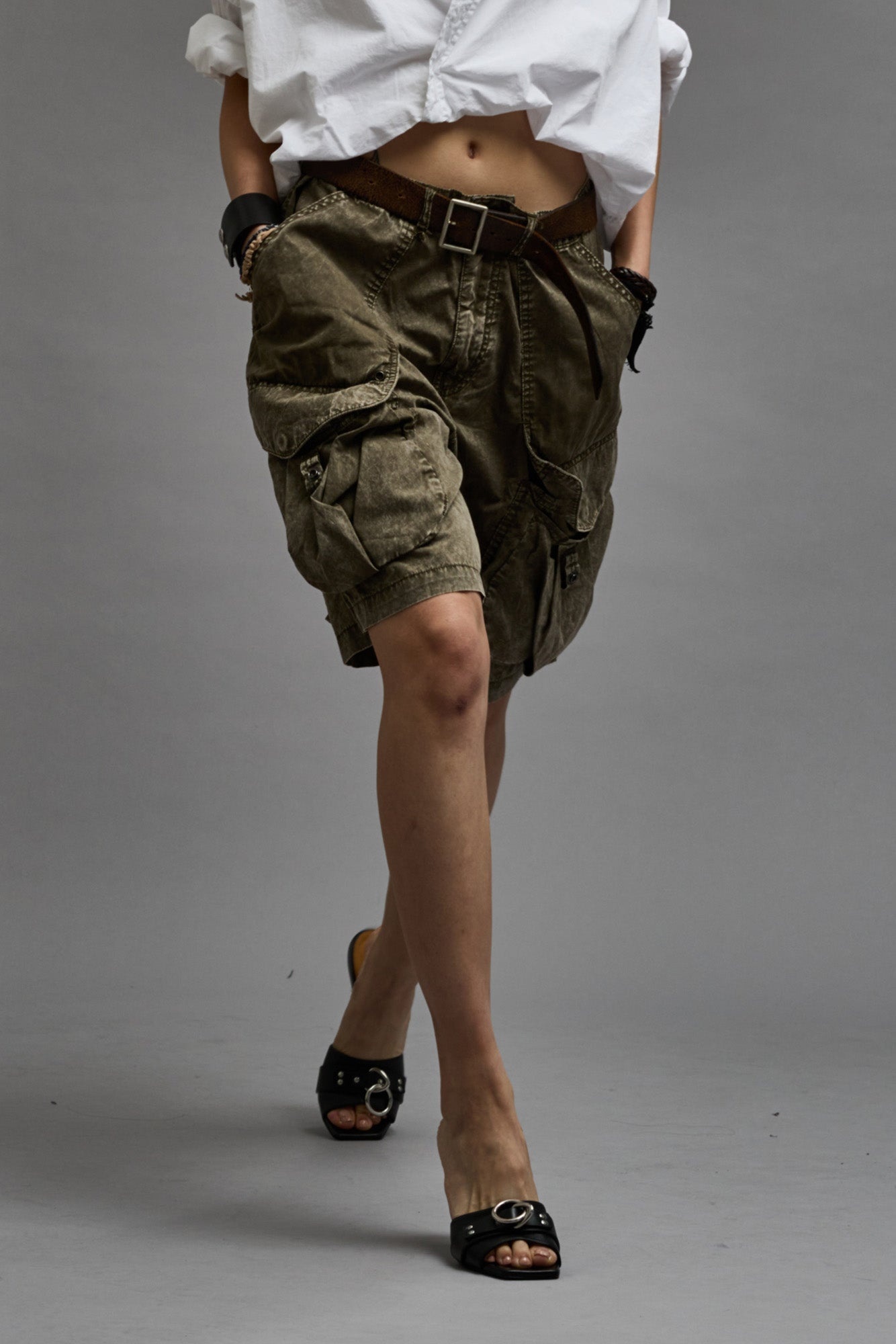 MULTIPOCKET RELAXED SHORT - OLIVE GARMENT DYE - 3