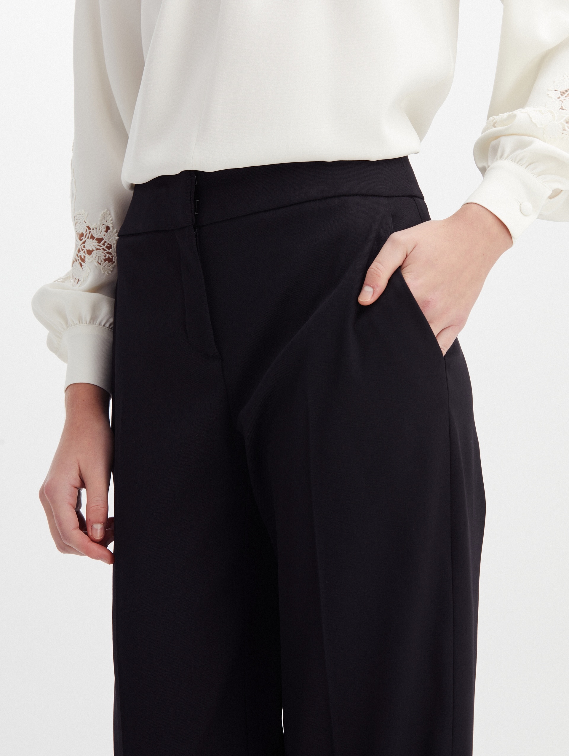 CLASSIC STRAIGHT-LEG PANT - 3