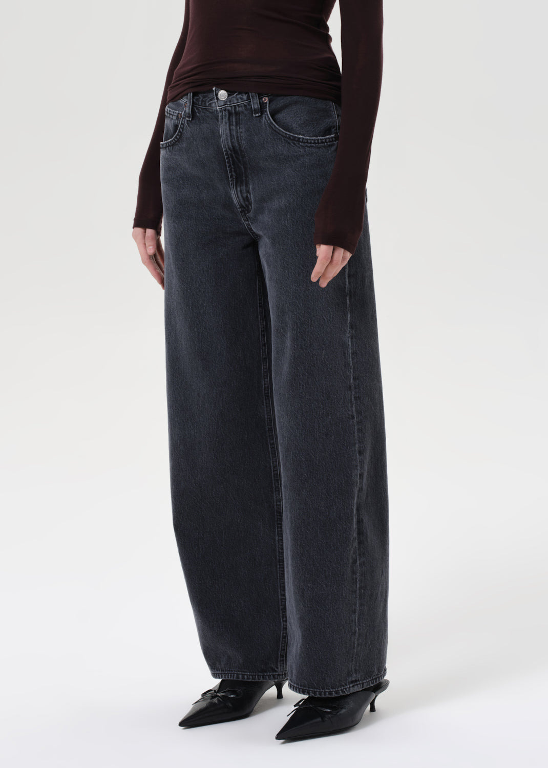 LOW CURVE JEAN IN SYMBOLIC - 4