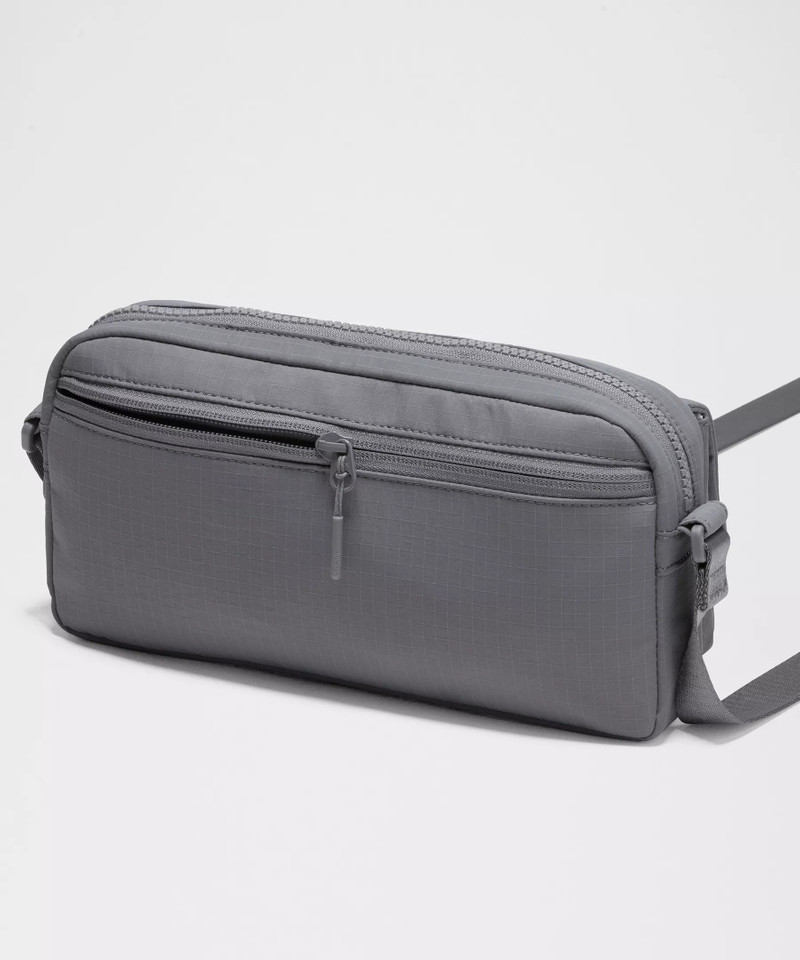 Multi-Pocket Crossbody Bag 2.5L 5