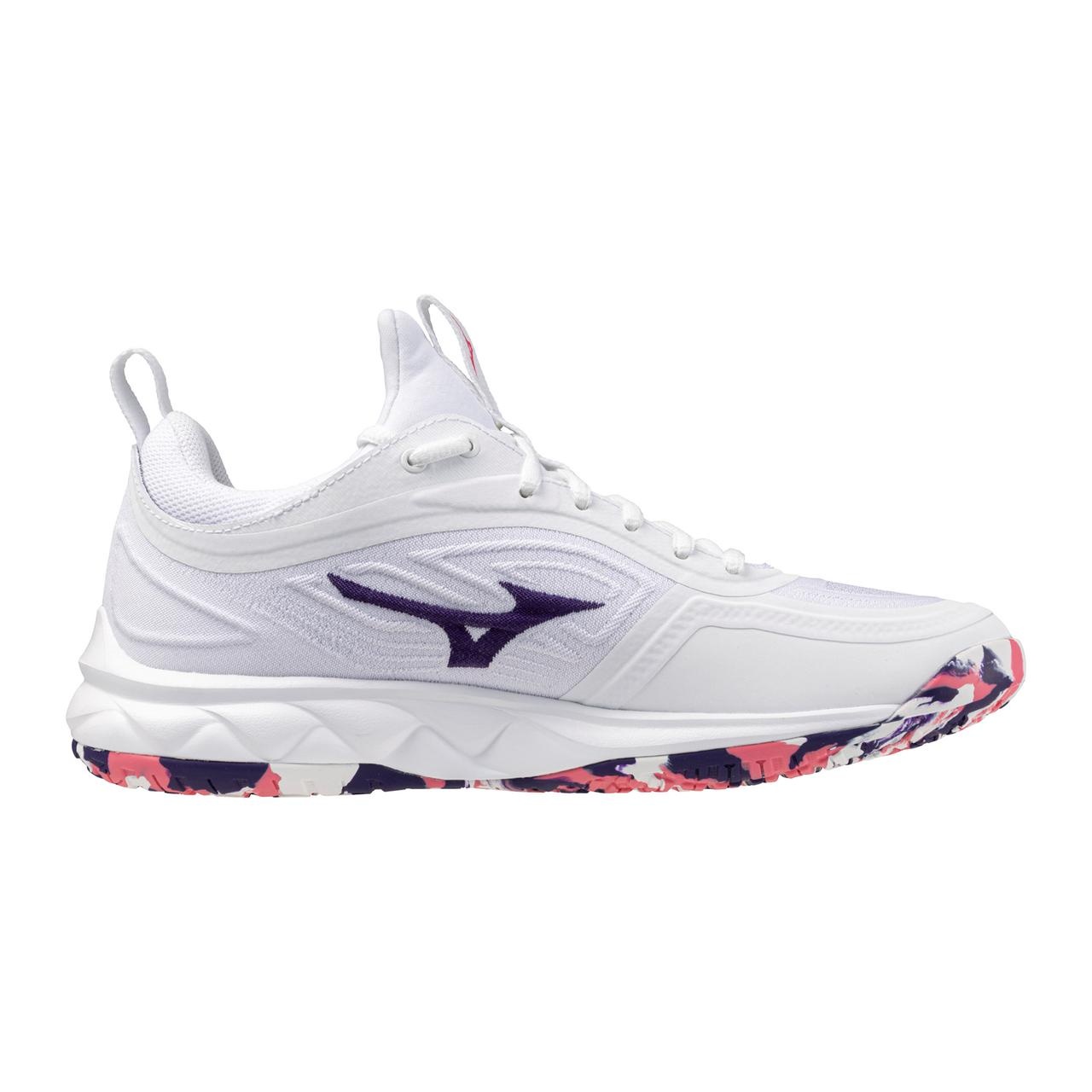 Women's Wave Luminous 3 Volleyball Shoe - 3