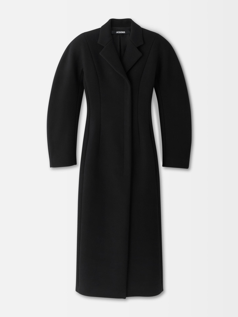 The Curvo coat 1