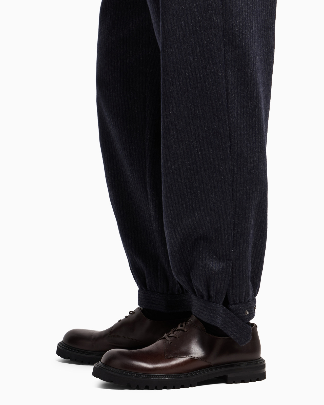 SINGLE-PLEAT TROUSERS IN ARMURE CASHMERE - 5