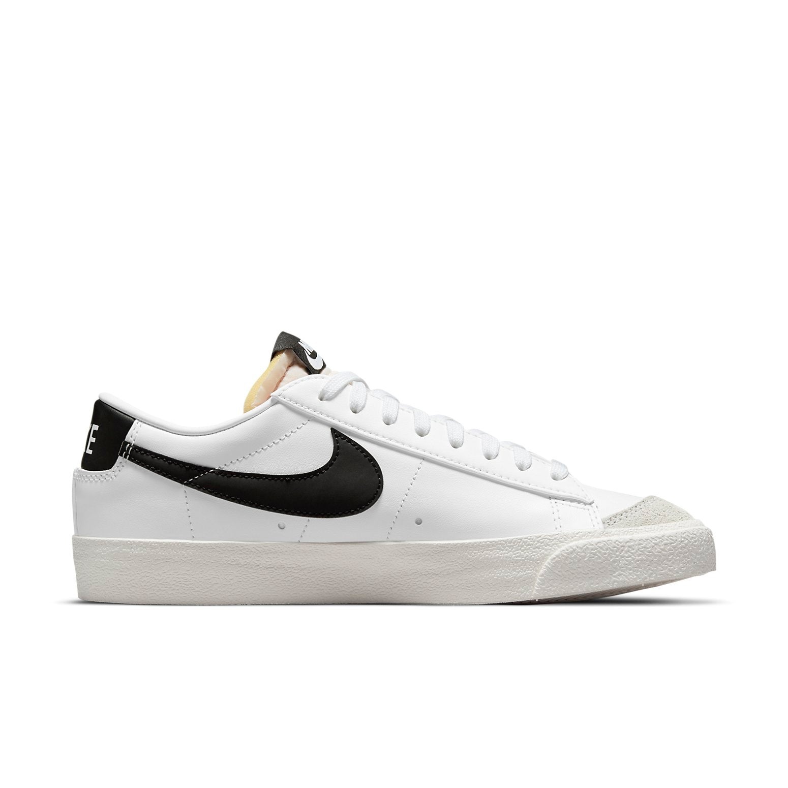 (WMNS) Nike Blazer Low '77 'White Black' DC4769-102 - 2