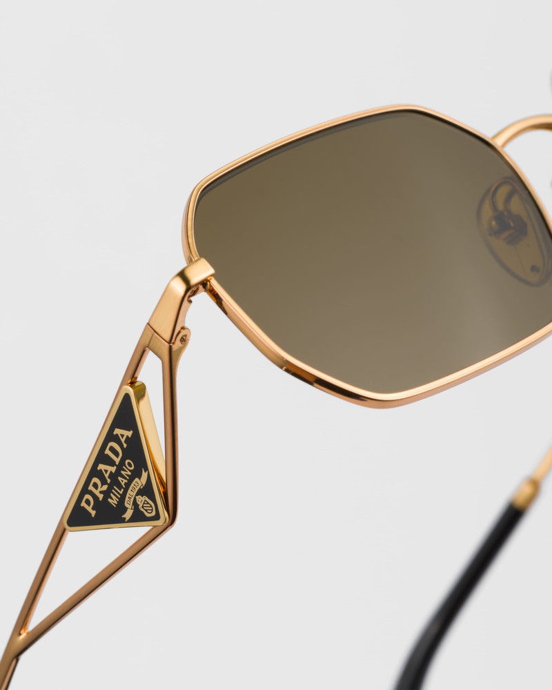 Sunglasses with triangle logo 5