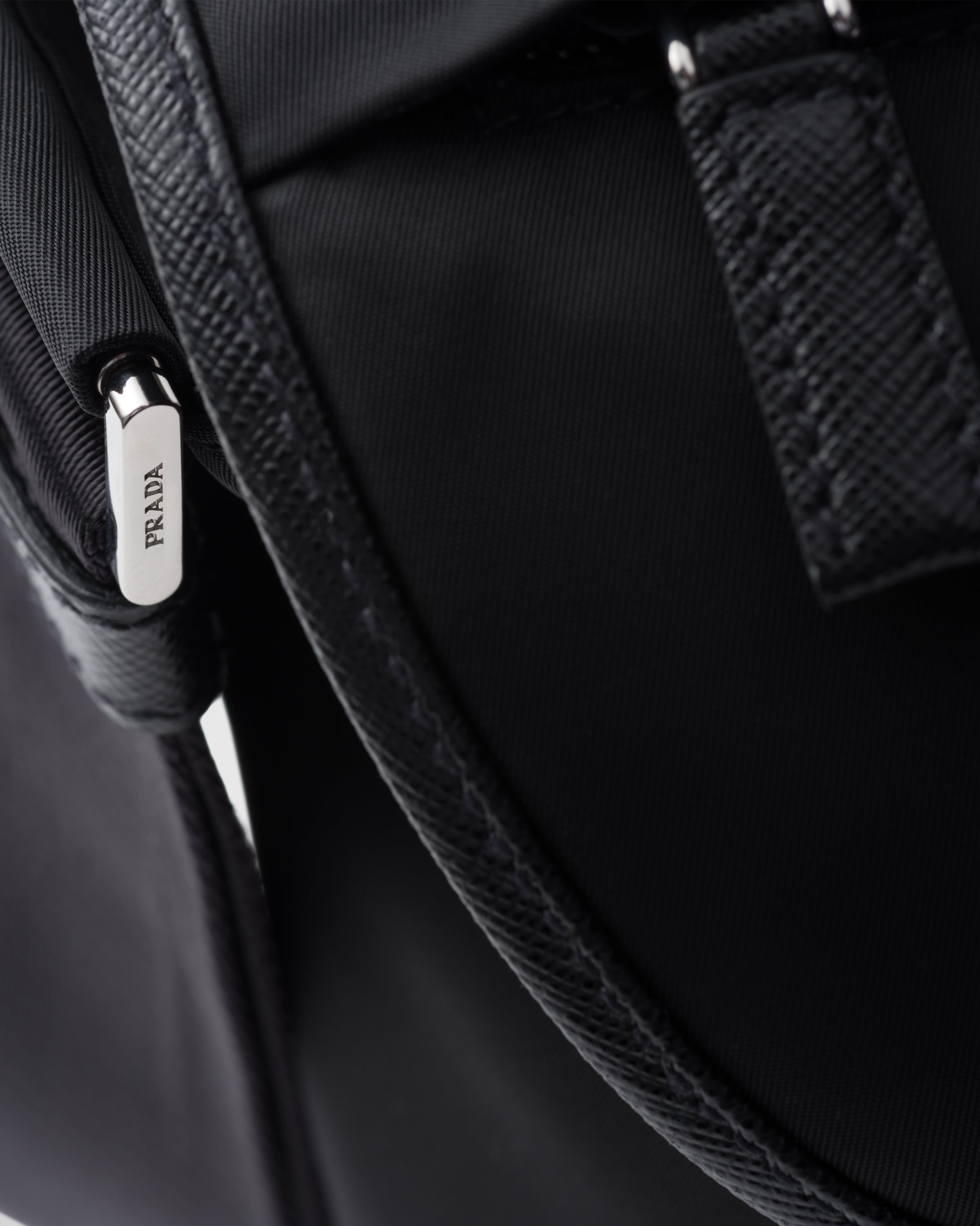 Re-Nylon and Saffiano leather shoulder bag - 7