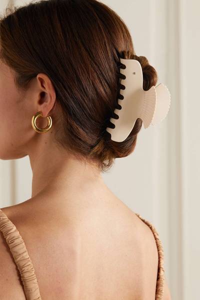 Sophie Buhai Fan Shell Claw resin hair clip outlook