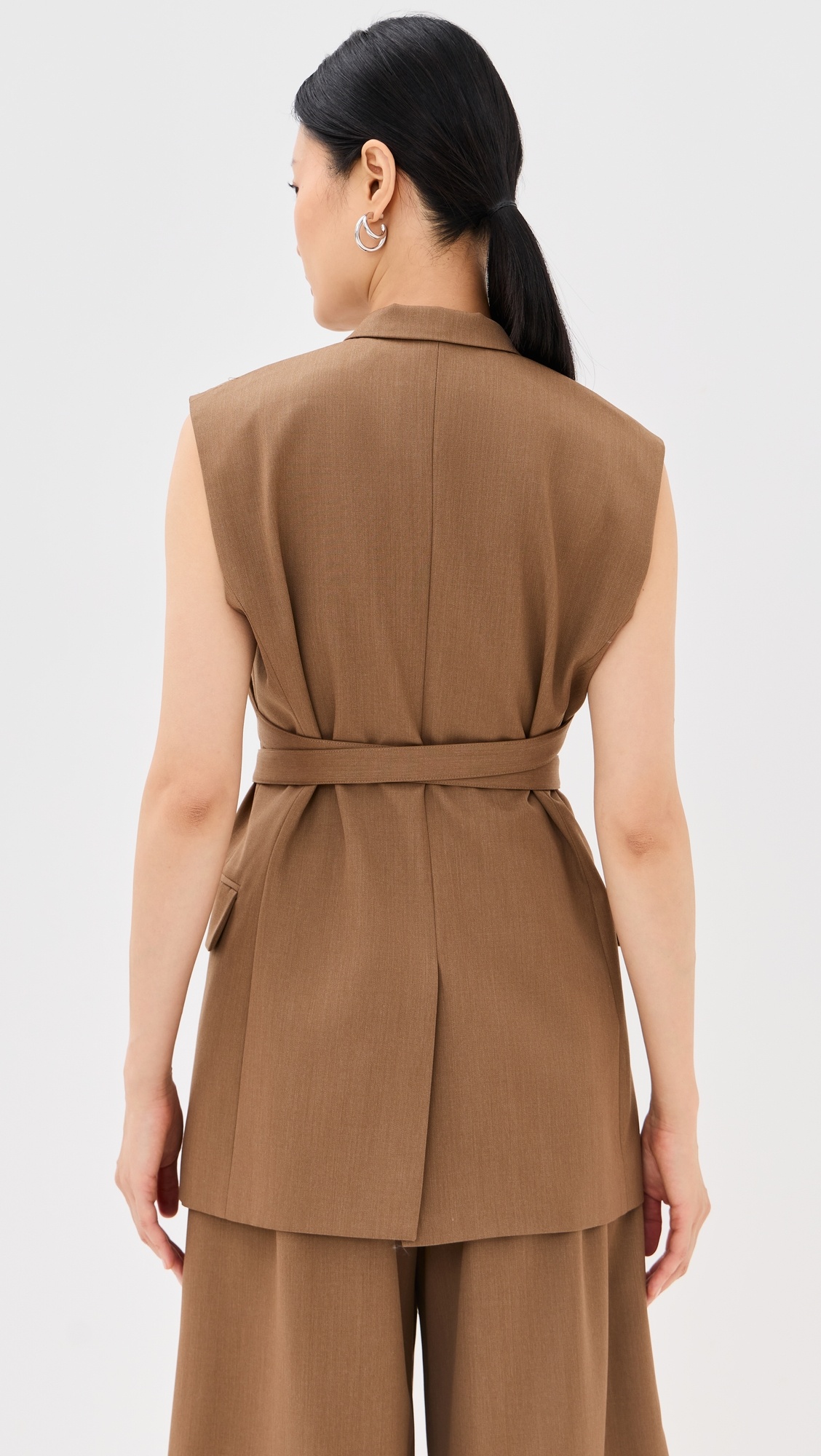 Sleeveless Criss Cross Jacket - 2