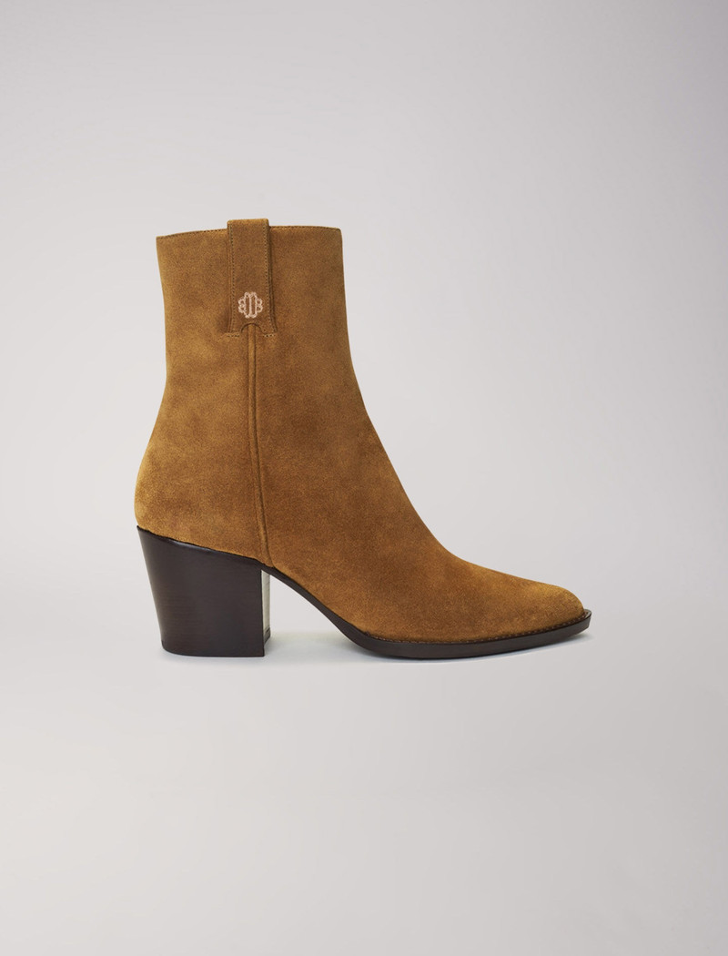 Cowboy boots in camel suede leather 1