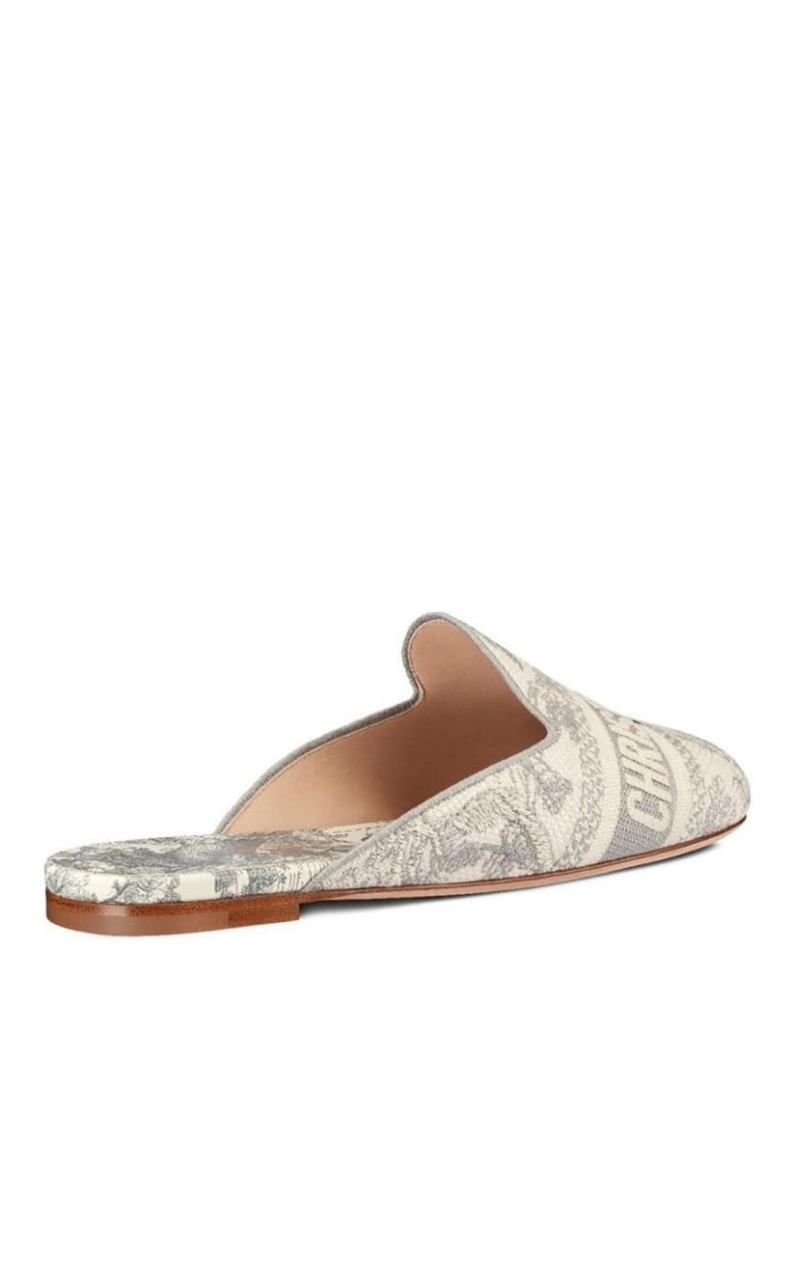 フラットシューズ Dior Toile de Jouy Motif Flat Mules in Grey Stone dior-dior-toile-de-jouy-motif-