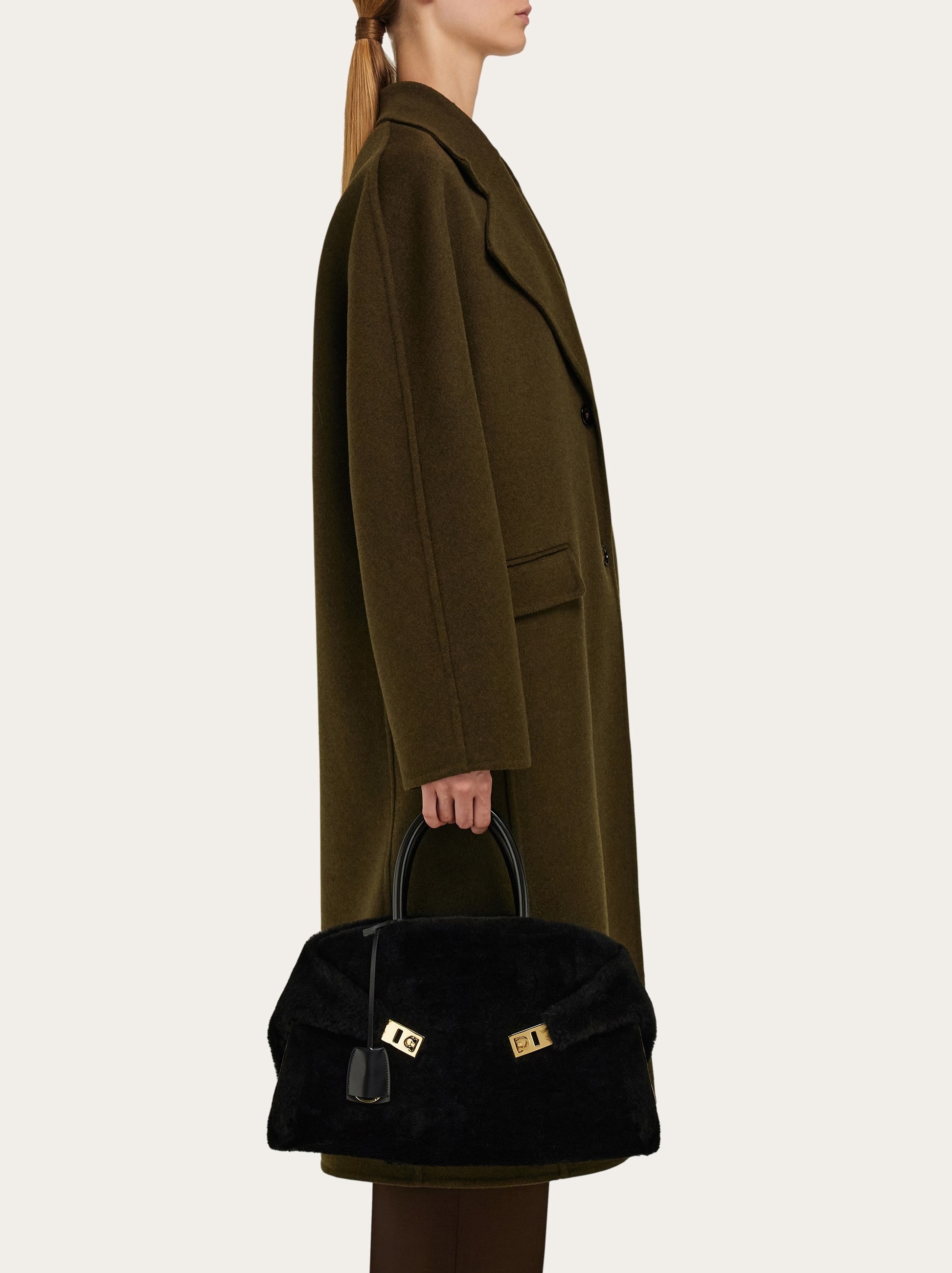 Hug handbag (M) - 3