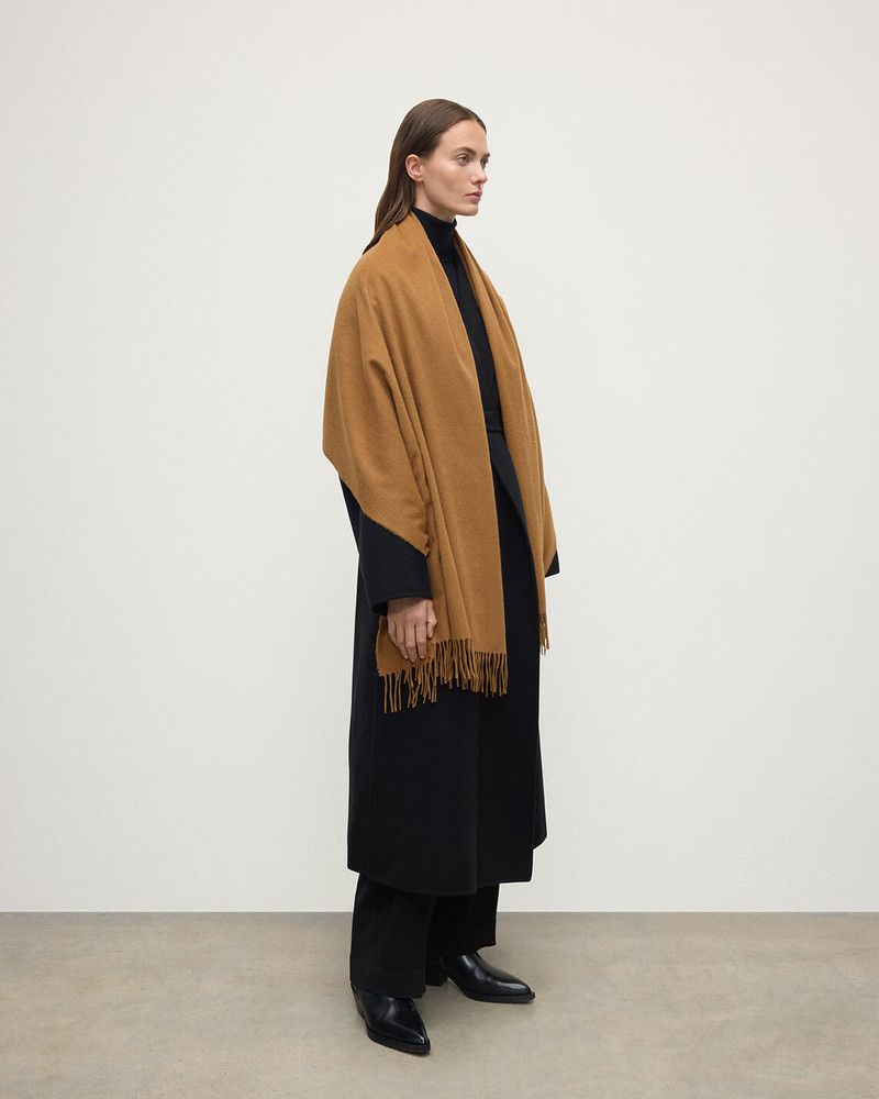 Johnstons of Elgin Pure Vicuña Stole outlook