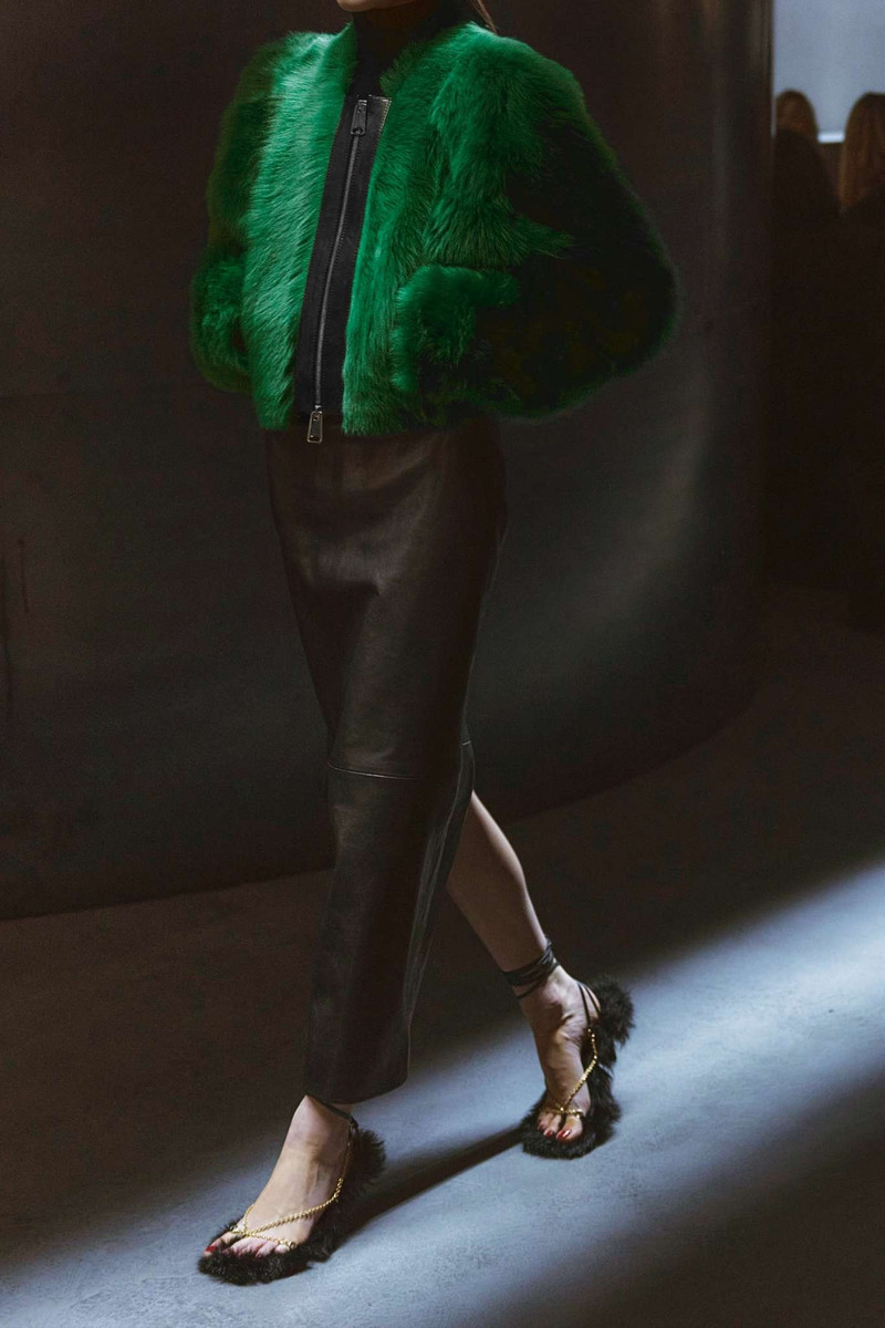 Gracell cropped leather-trimmed shearling jacket 5