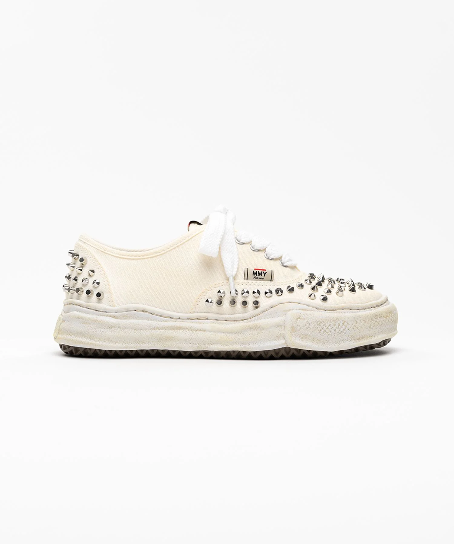 【EXCLUSIVE EDITION】"BAKER" OG Sole Studded Canvas Low-top Sneaker - 1