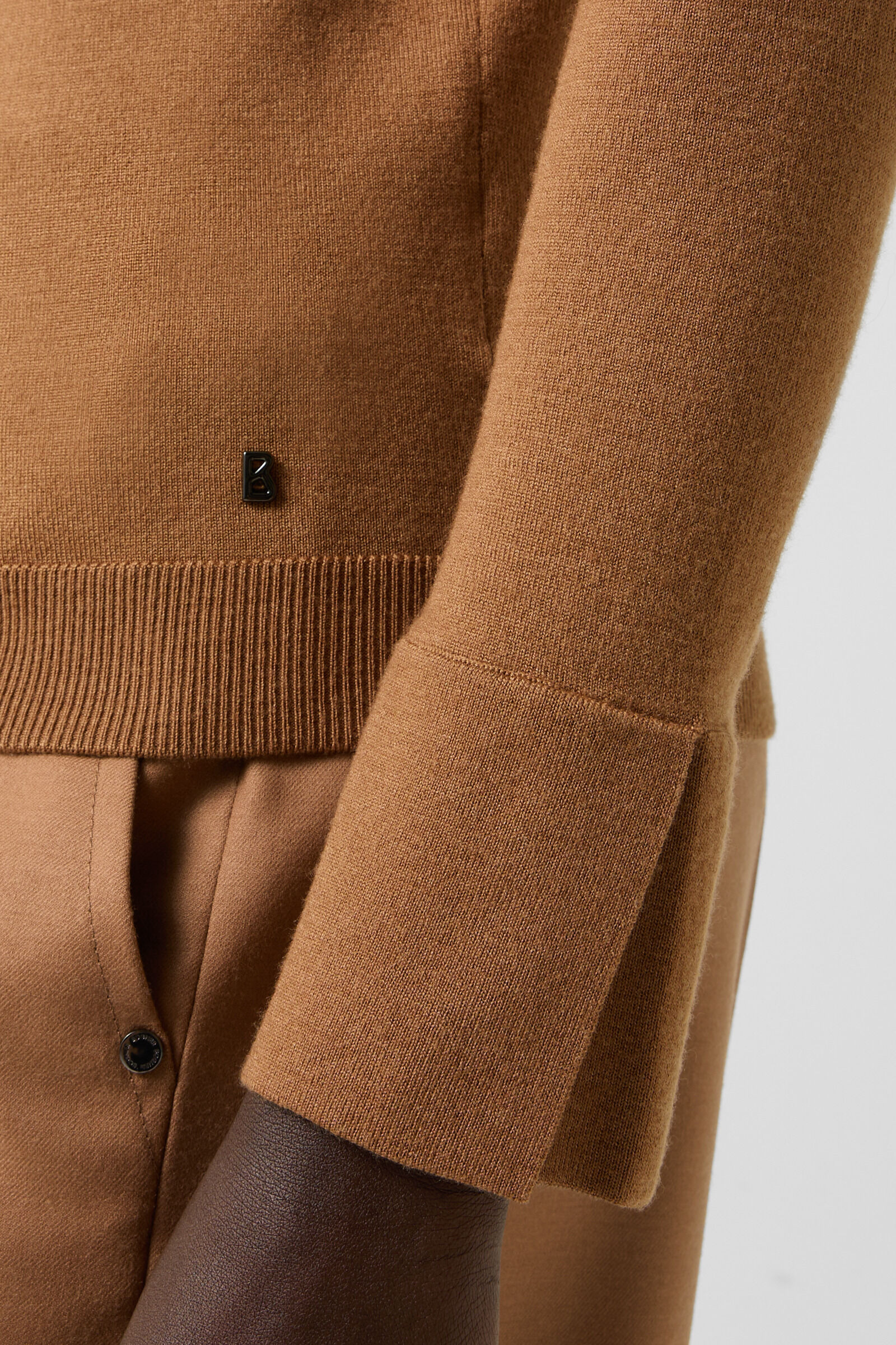 Vinny turtleneck pullover in Hazel - 4
