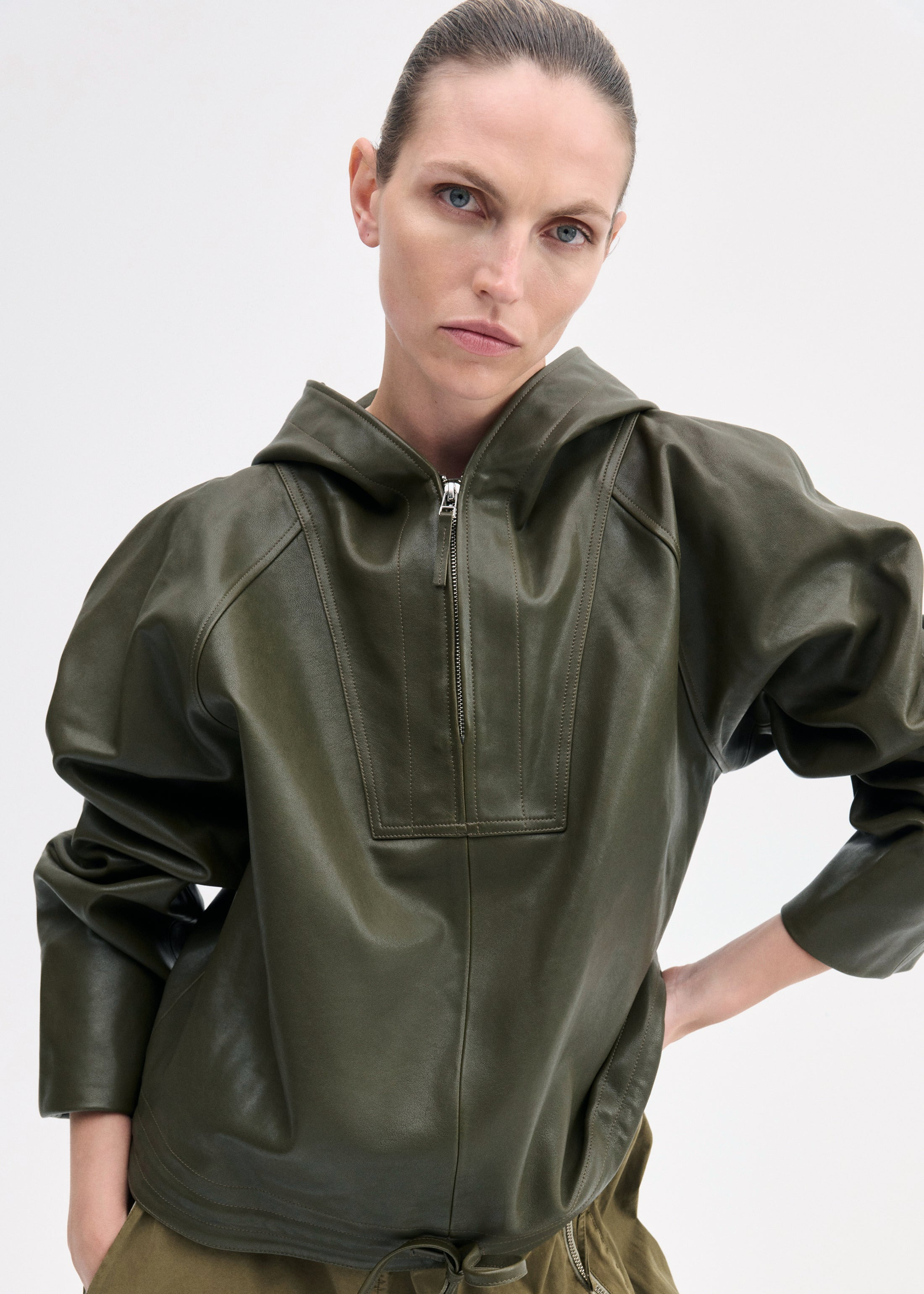 Workwear Pullover in Leather - 2