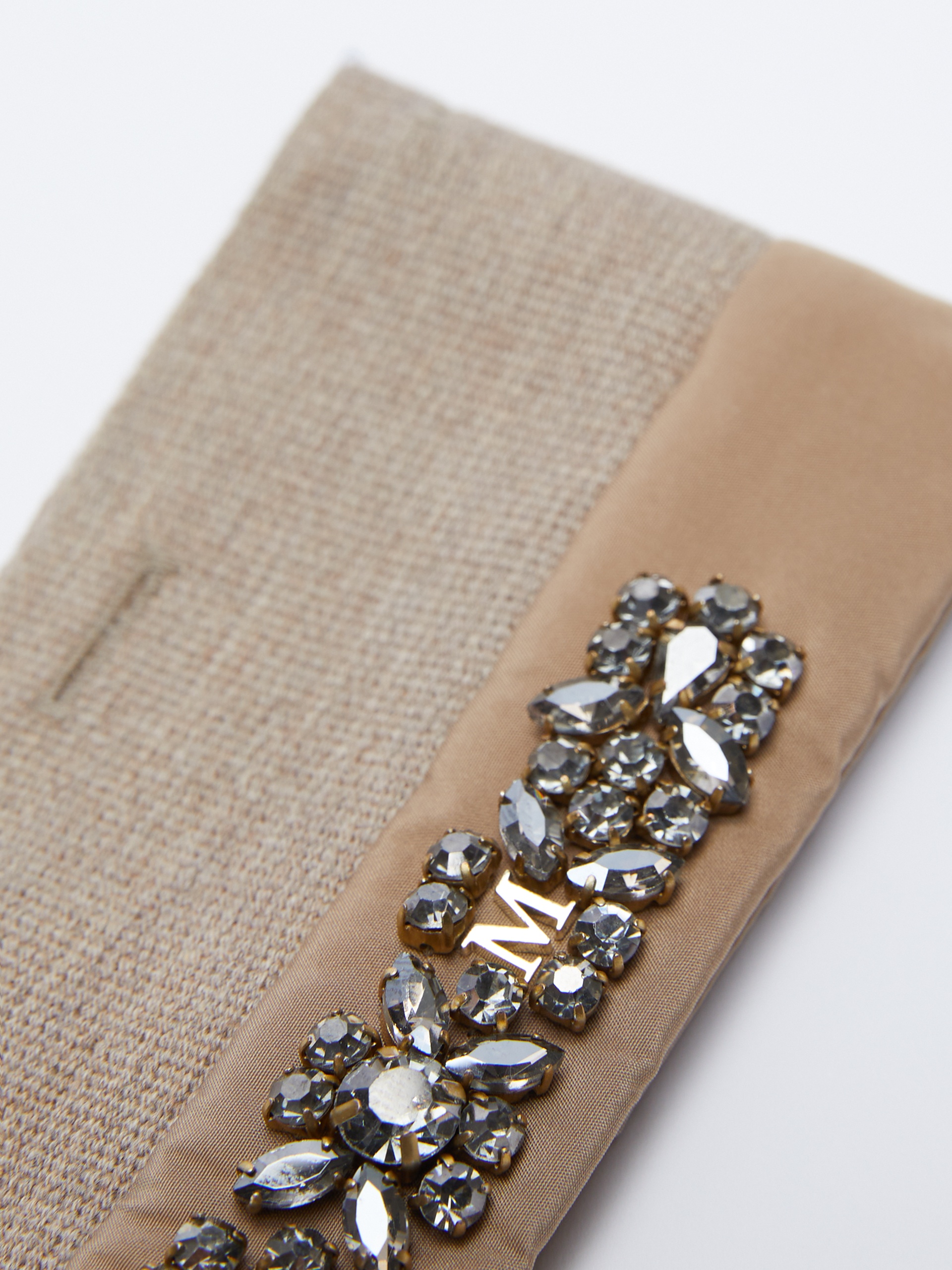 SEM Embroidered cuffs - 2