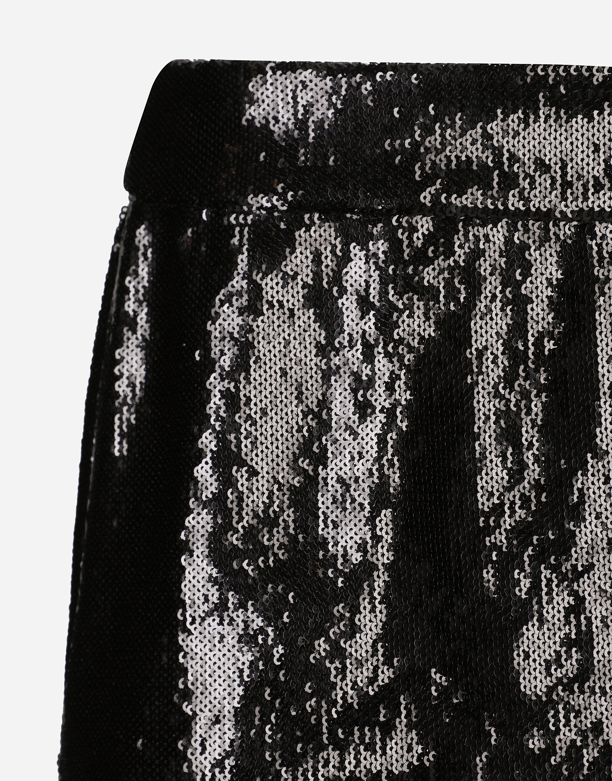 Miniskirt with micro-sequin embellishment - 5